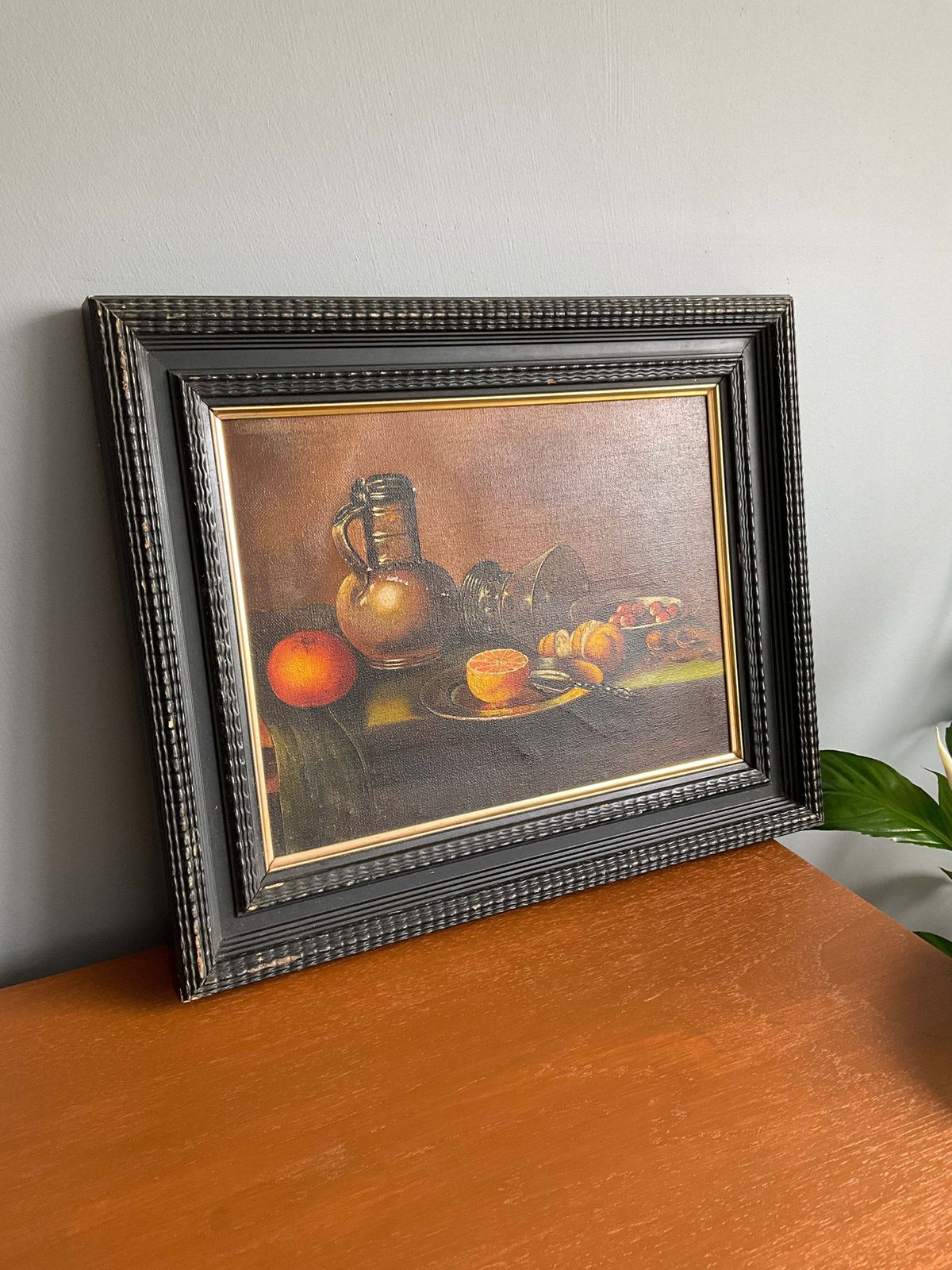 Vintage Still Life Oil Painting On Canvas – Fruit & Jug Composition – Black Wooden Frame – 46cm X 37cm photo vintage