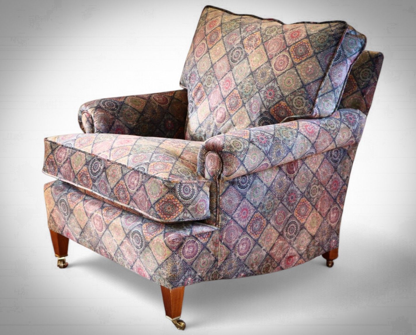 Stunning George Smith Short Scroll Arm Signature Armchair With Cushion Back 🚚