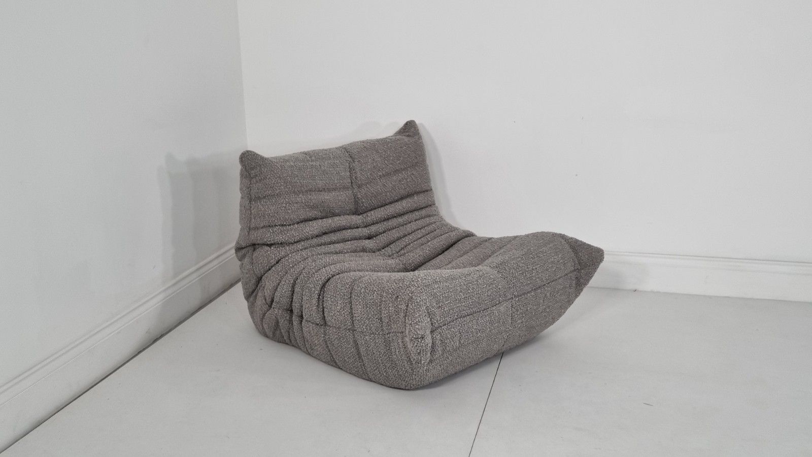 photo vintage Ligne Roset Togo Chair In Grey Boucle In Immaculate Condition