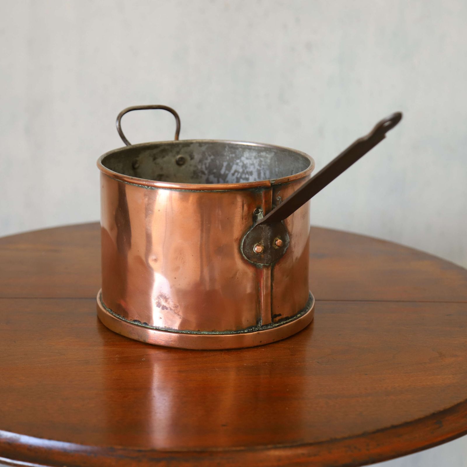 Mid‑19th Century Victorian Hand‑Beaten Heavy Gauge Copper Saucepan/Milk Pan photo vinterior