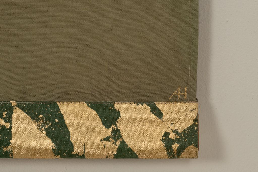 Painted Canvas Depicting A Brown Indian Horse In Profile. Contemporary. photo vinterior