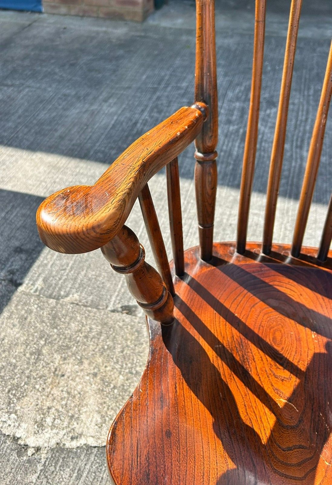 photo furniture Vintage Pair Of Oak & Elm Comb Back Windsor Chairs Crinoline Stretcher Armchairs