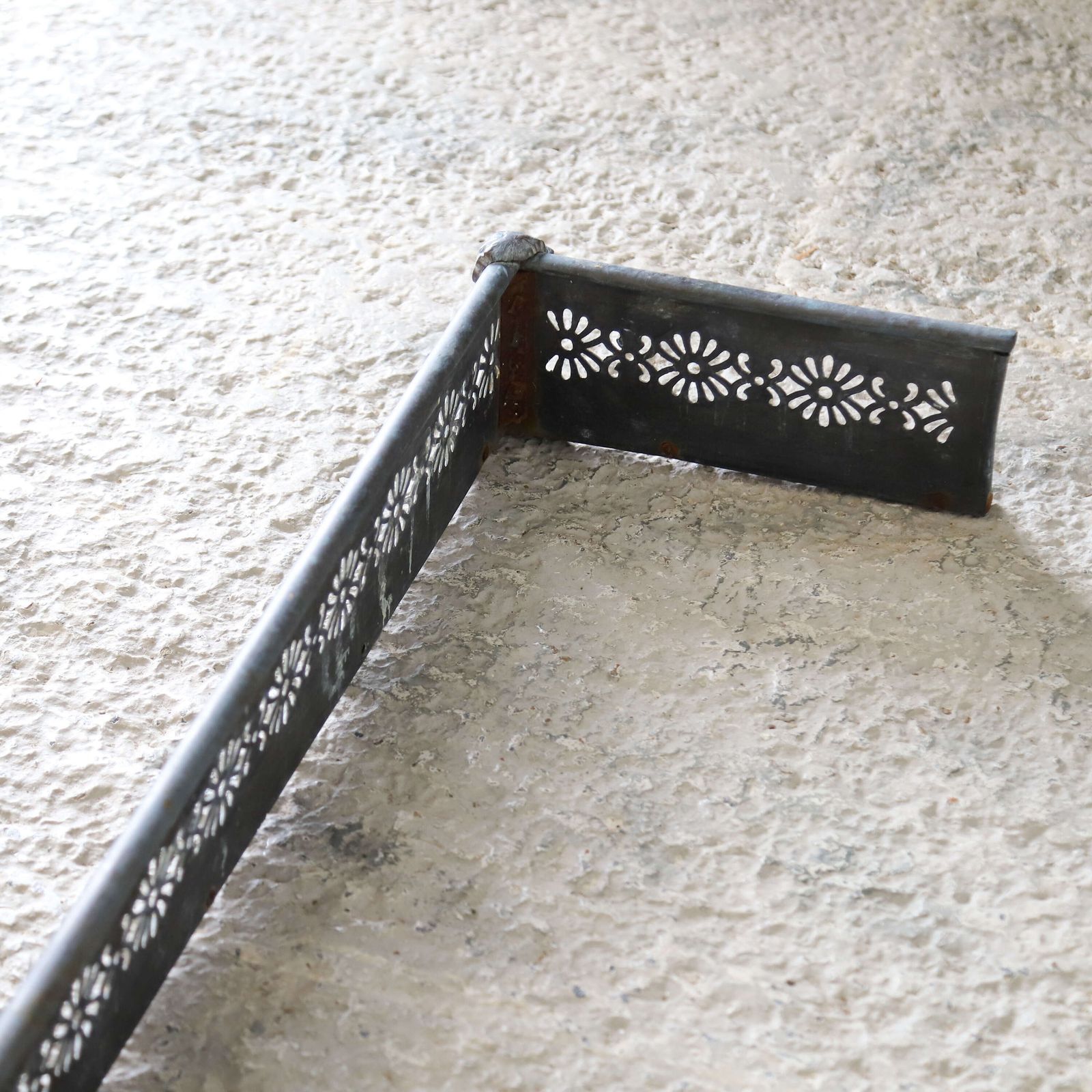 photo furniture ​​​​​​​English Brass & Steel Art Nouveau Fireplace Fender, Wonderfully Patinated, C.1890