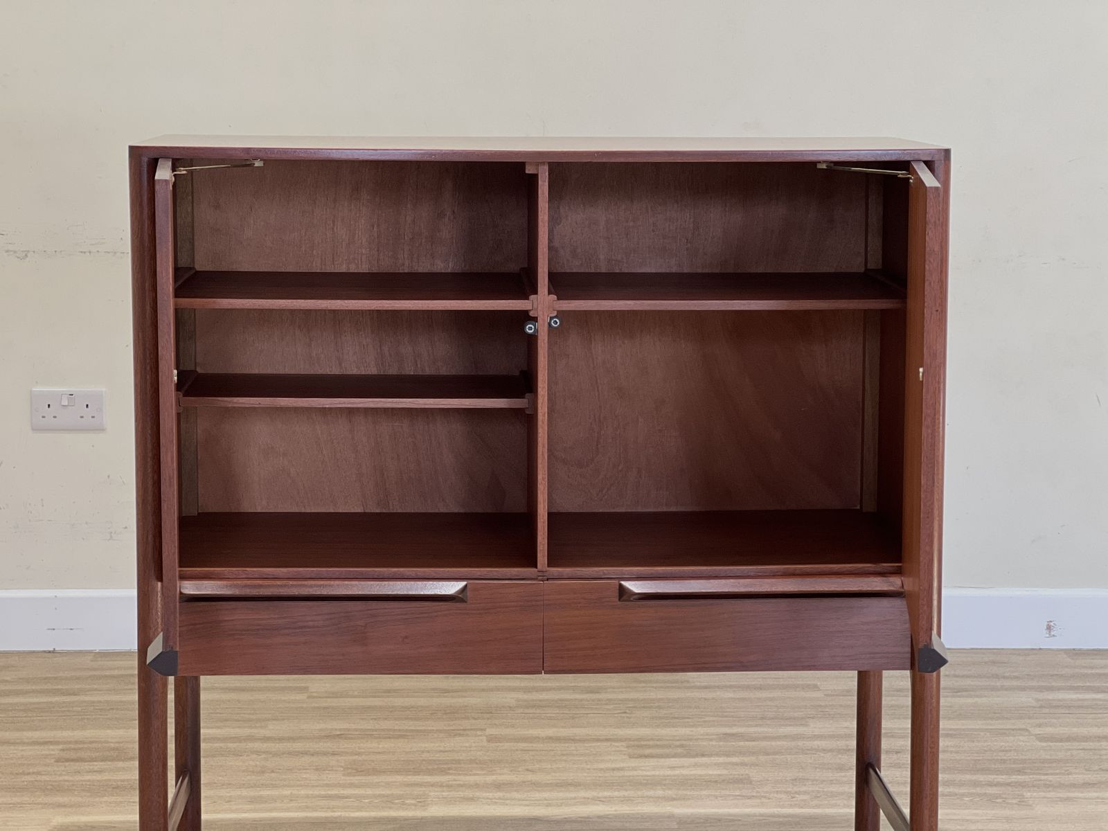McIntosh Drink Sideboard (1970s, Rosewood) photo 1500.0