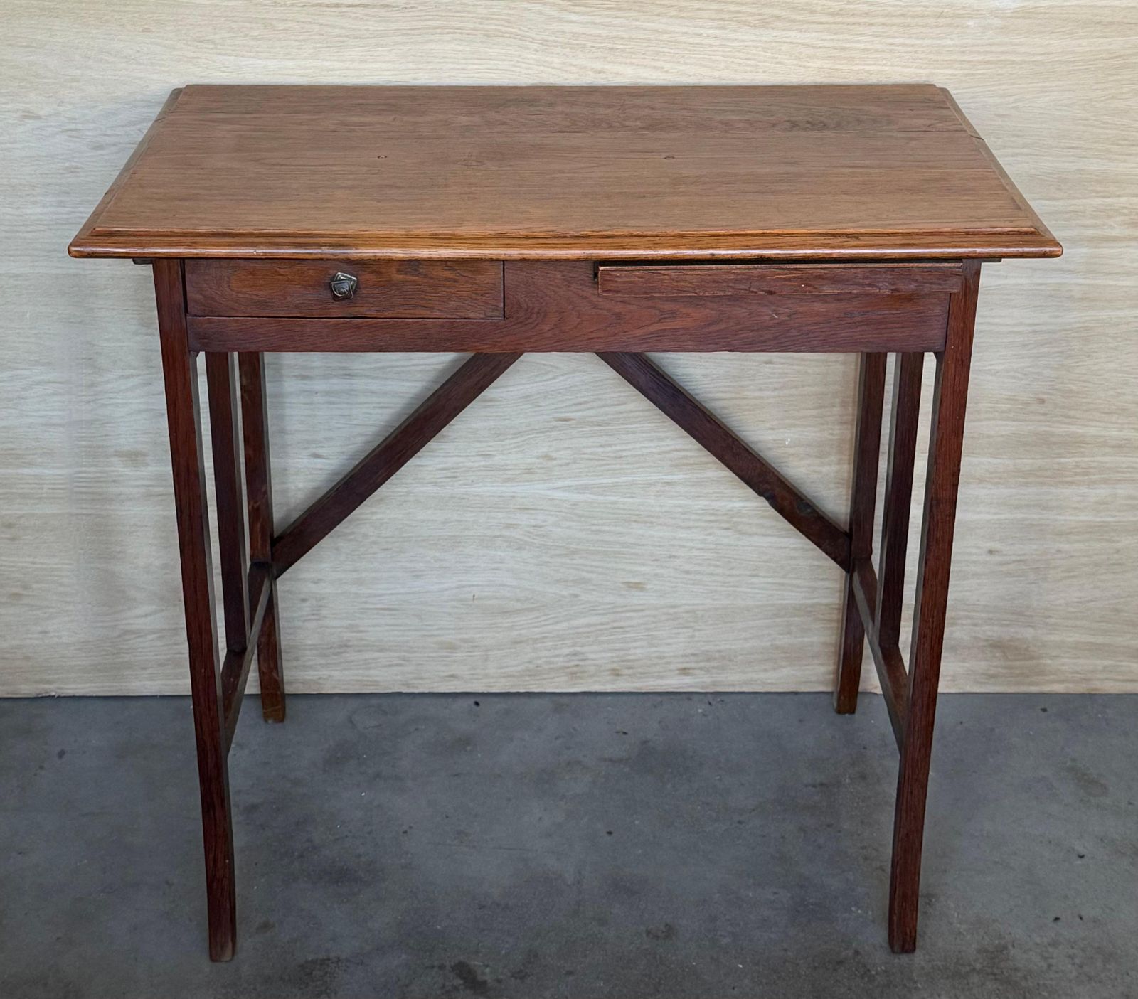 Table d'appoint baroque espagnole en noyer foncé avec tiroir, restaurée photo Mobilier