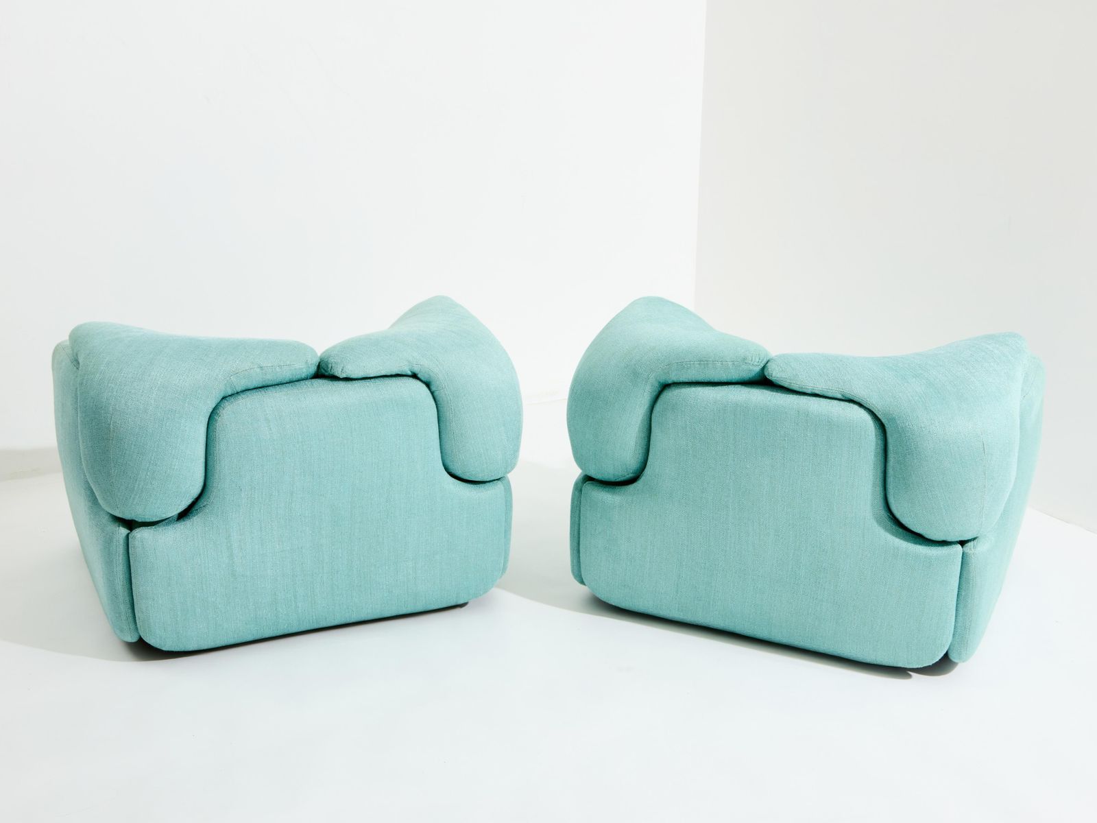 Paire de fauteuils Confidential Saporiti, par Alberto Rosselli, années 1970 photo 10993.0