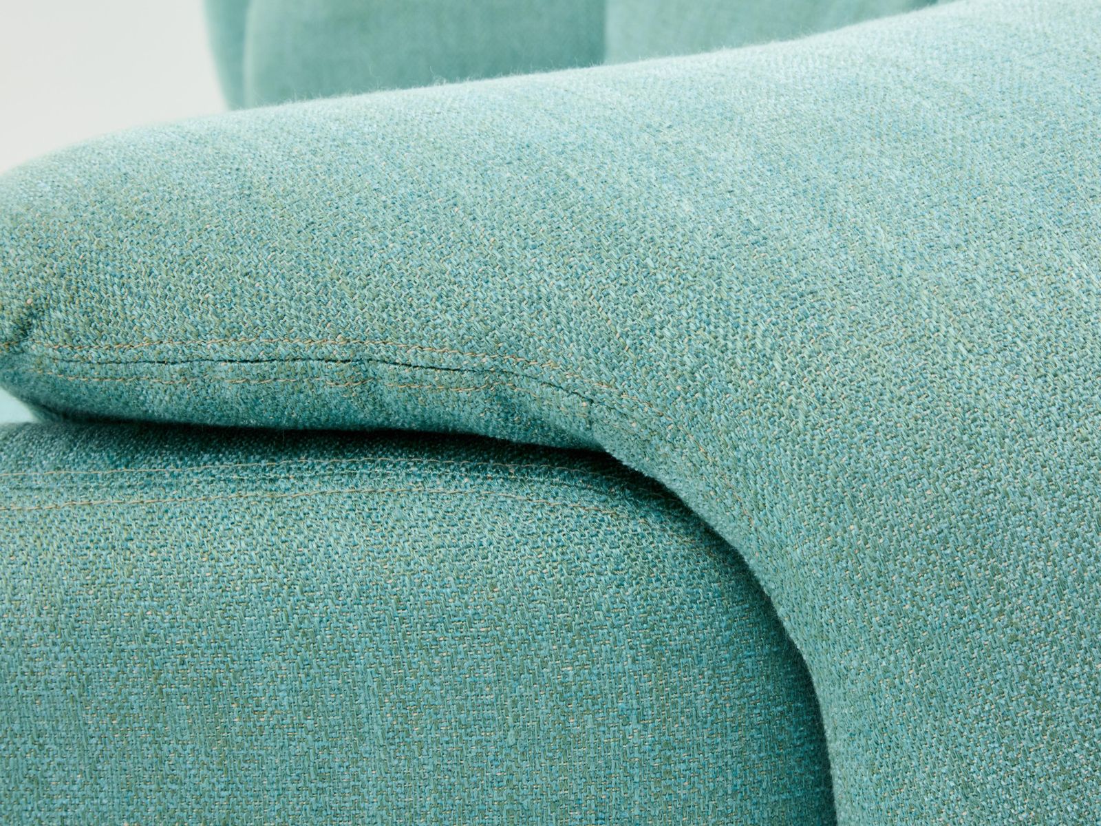 Paire de fauteuils Confidential Saporiti, par Alberto Rosselli, années 1970 photo buy