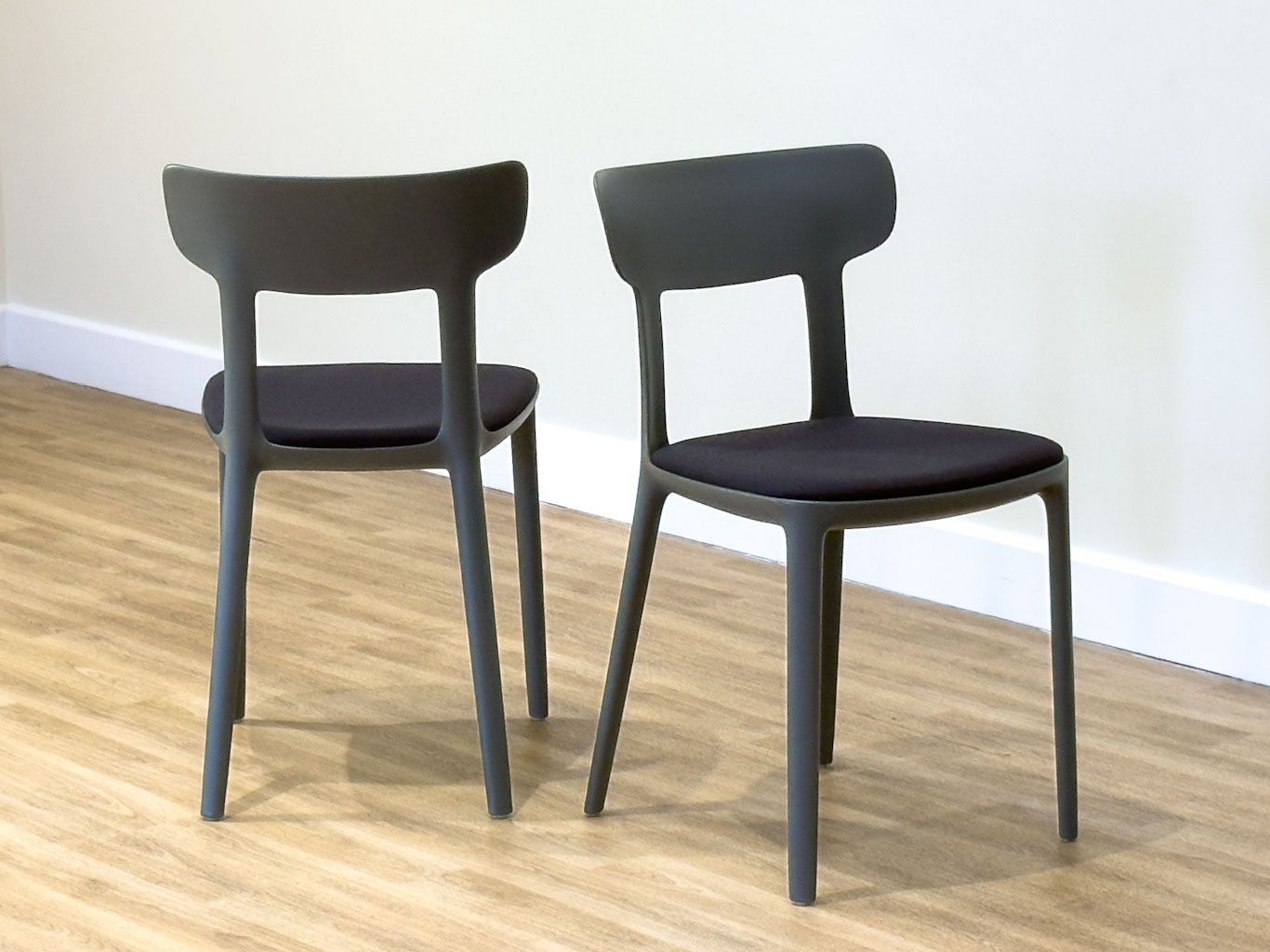 Set Of 4 Canova Dining Chairs By Claus Breinholt For Infiniti – Dark Grey Modern Design photo vinterior