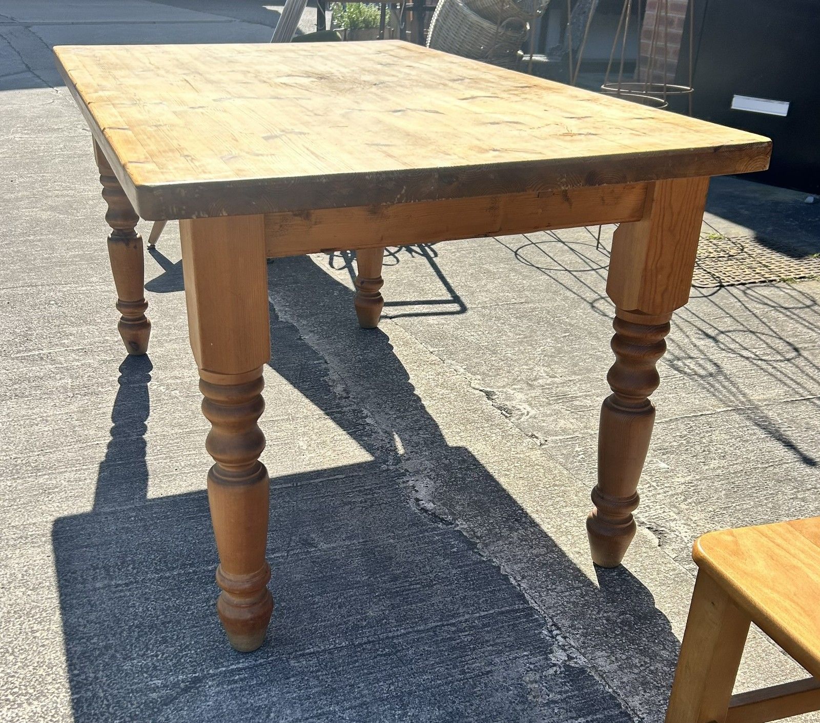 photo vinterior Vintage Waxed Pine French Style Farmhouse Dining Table 150cm X 91cm
