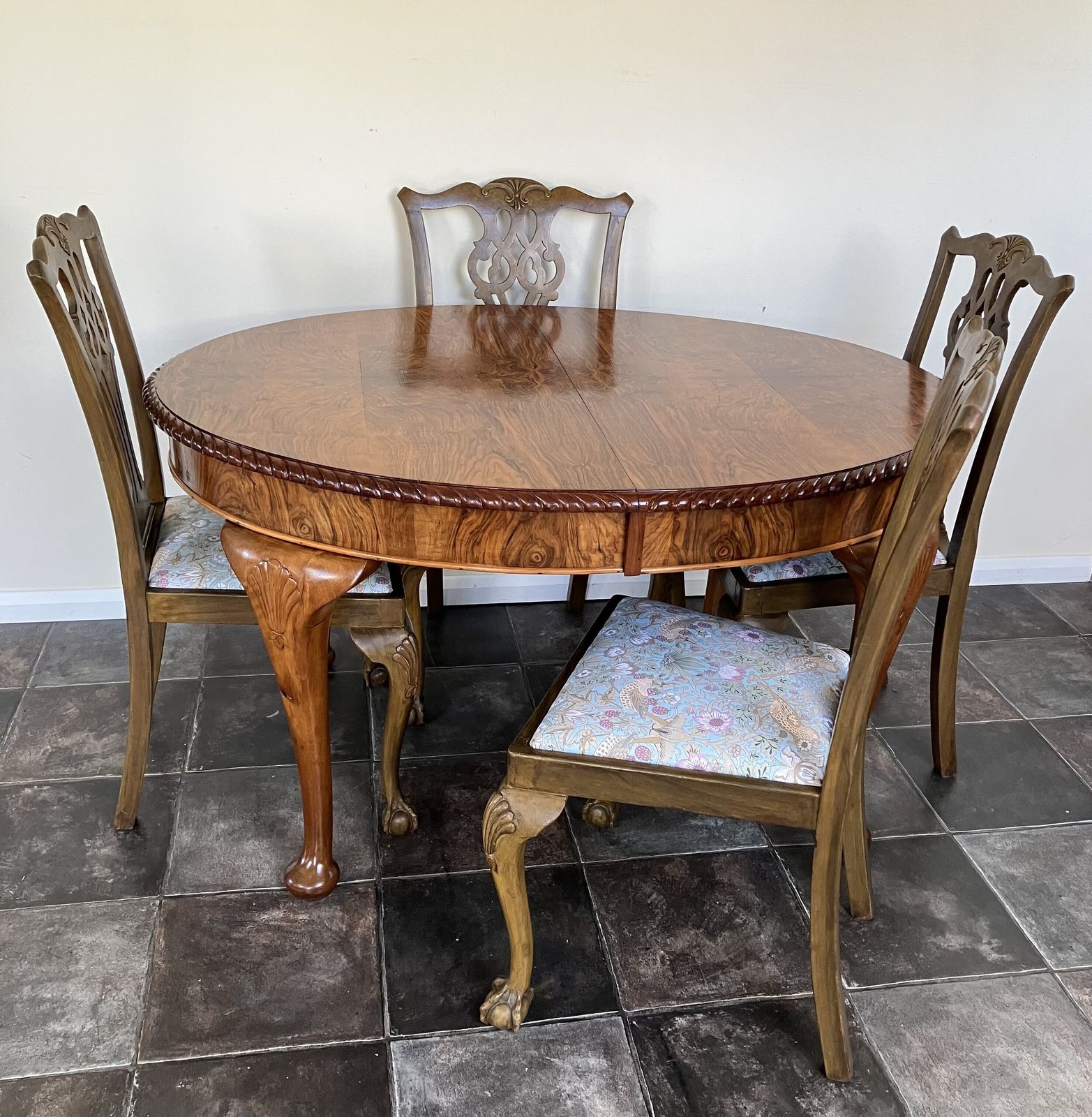 Superbly Restored Georgian Burr Walnut Wind Out Extending Dining Table By James Phillips & Sons Bristol; Queen Anne Legs photo for sale