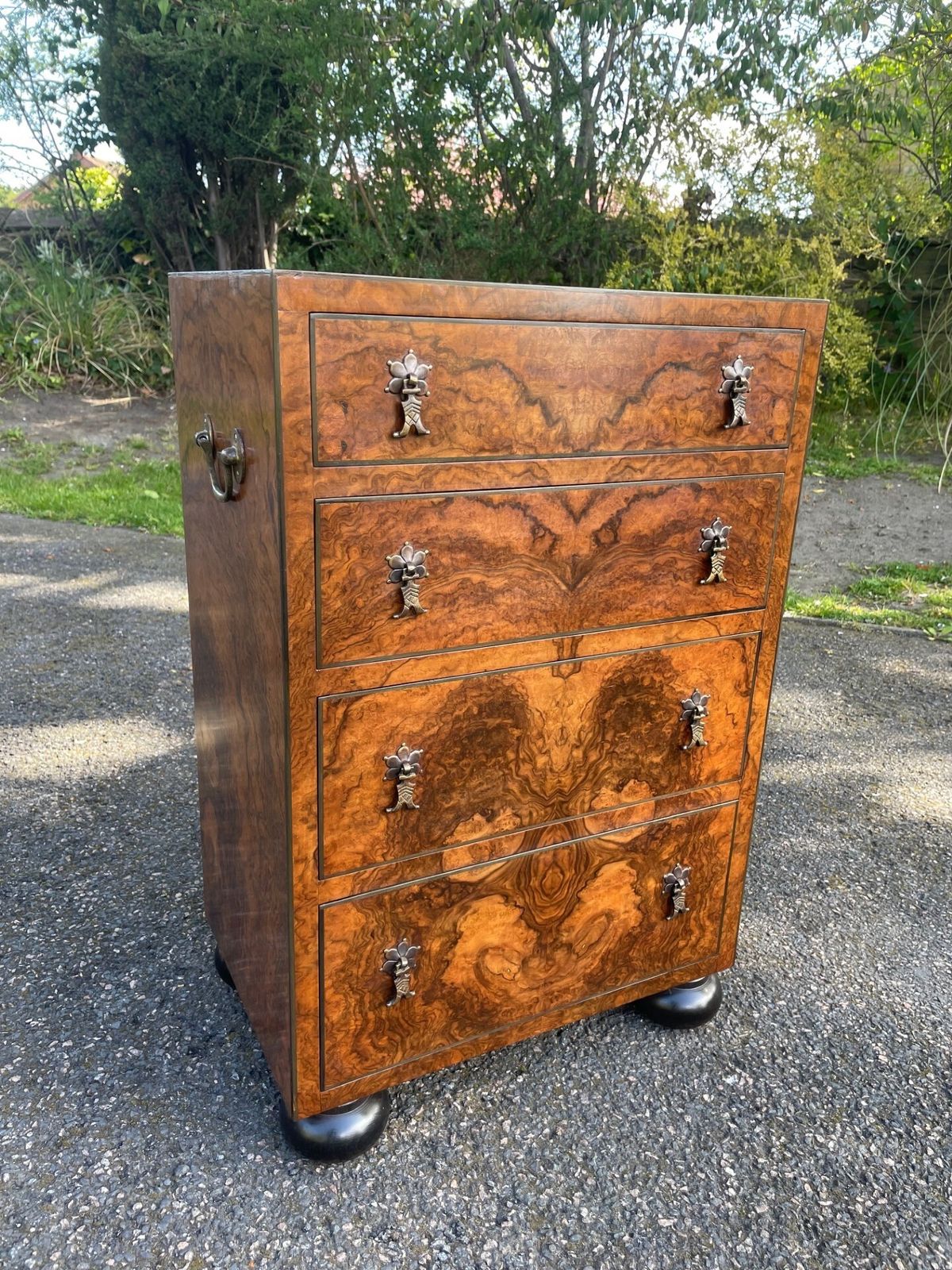 Fine Quality Small Burr Walnut Chest Draws
