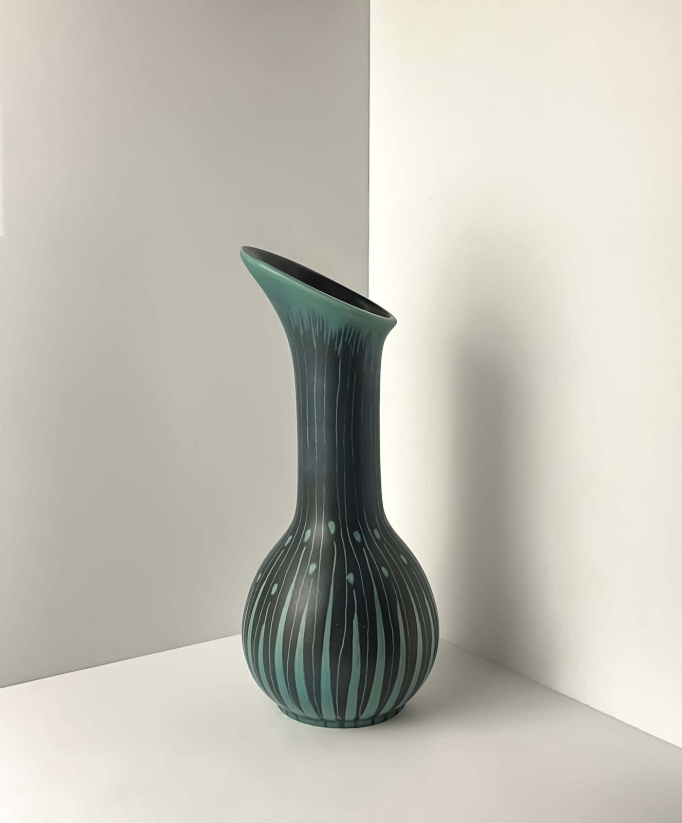 1950s Art Deco Ceramic Vase By Colin Melbourne For Beswick photo 220.0