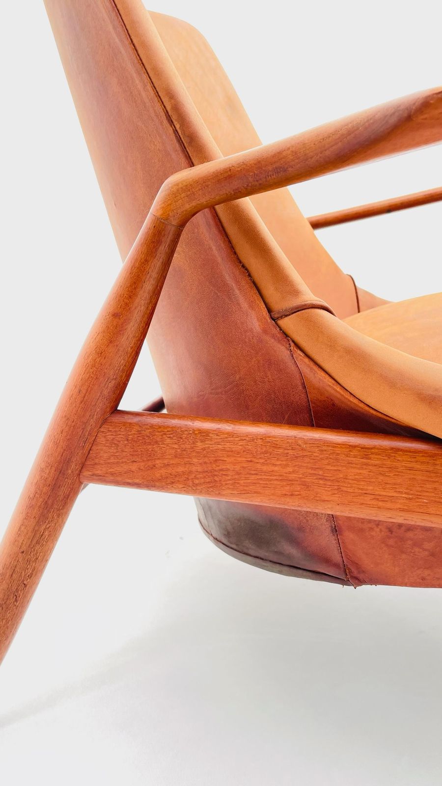 'Seal' Armchairs By Ib Kolof Larsen photo vinterior