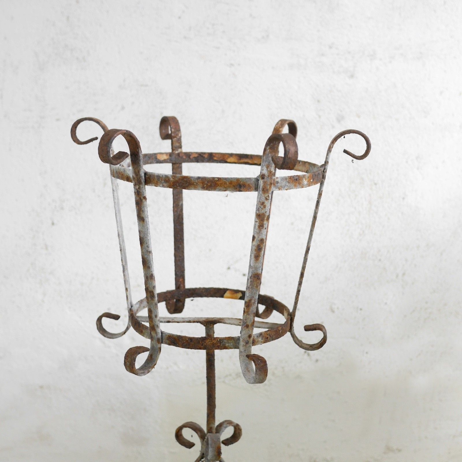 Mid Century Vintage Rusty Well Aged Wrought Iron Plant Planter Stand #103165 photo Garden Decor