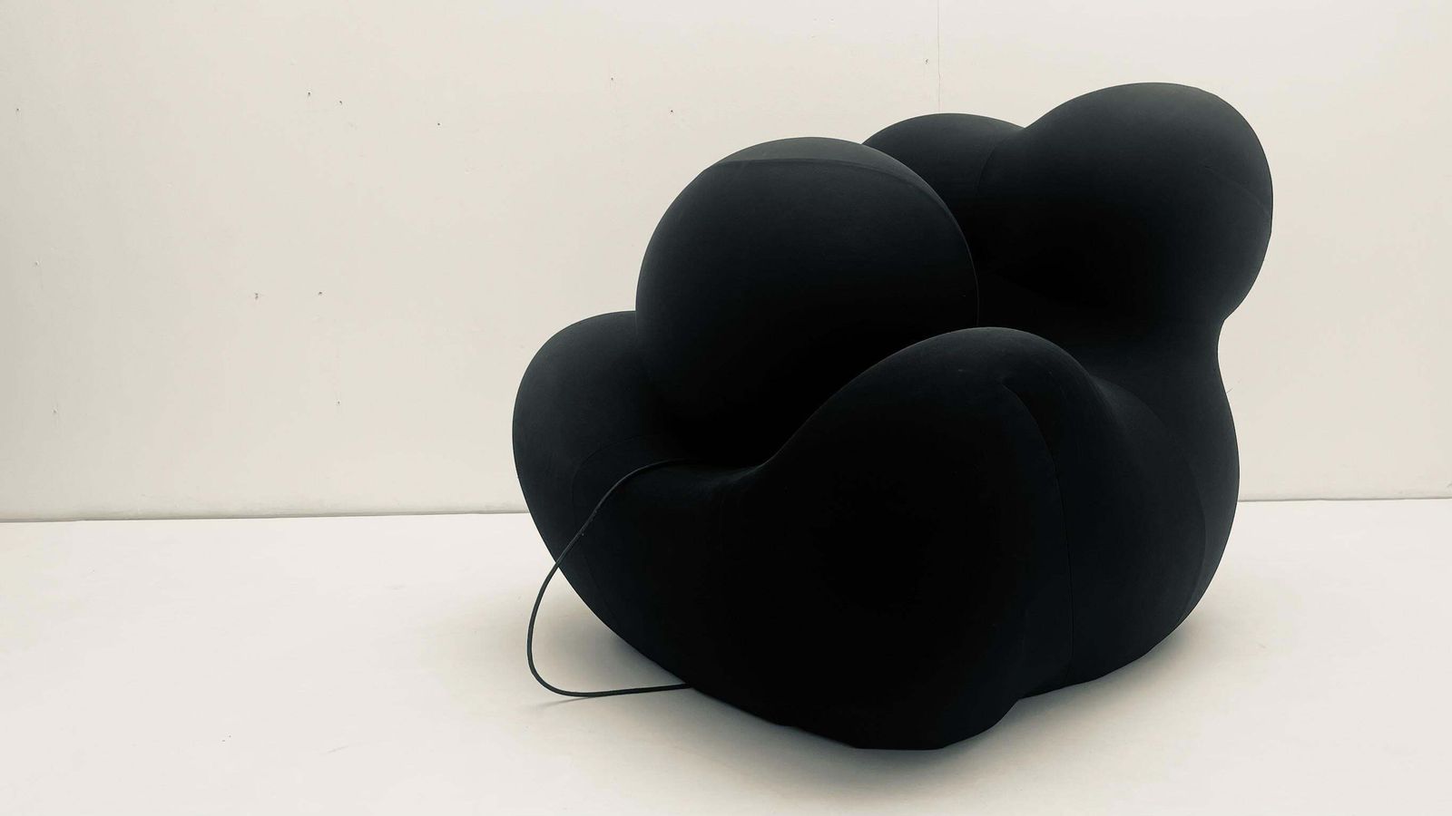 Up5&6 "La Mamma" By Gaetano Pesce Designed In 1969 photo for sale