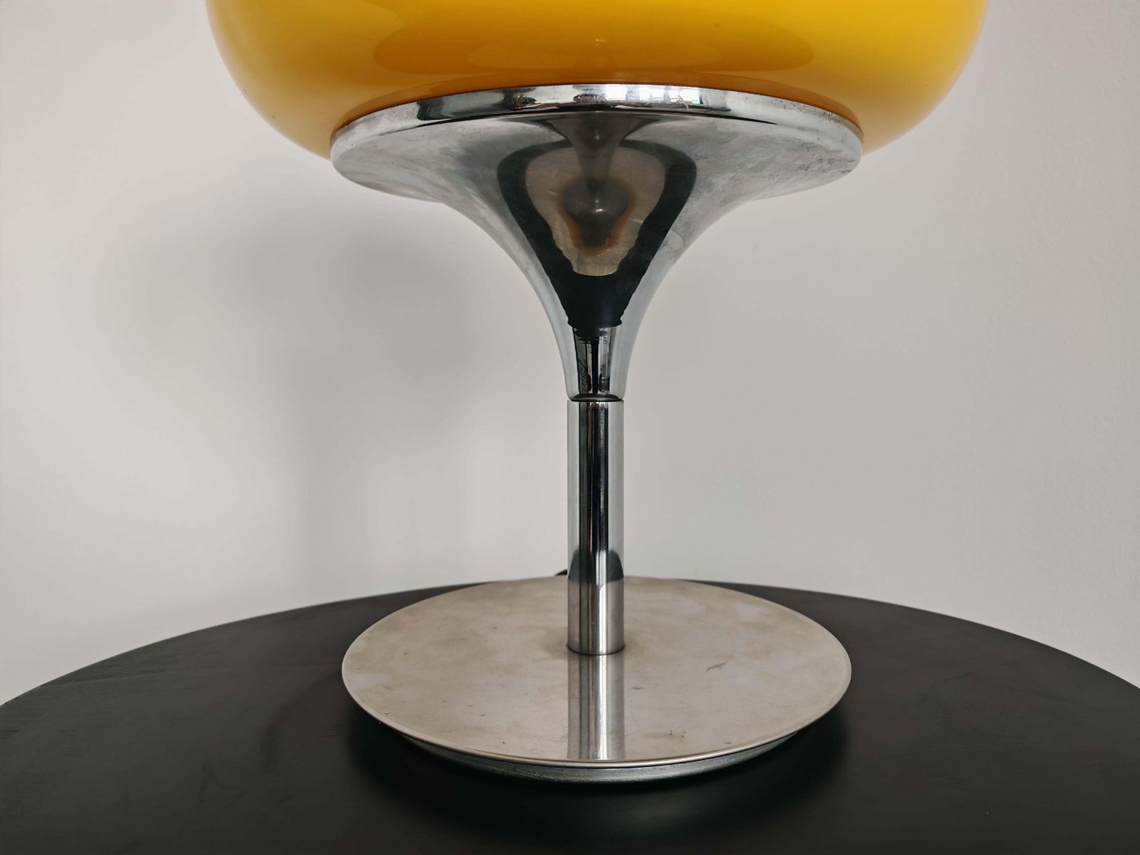 photo furniture Mid Century Modern Table Lamp "Jadran" Or "Tulip" By Guzzini, Yugoslavia 1970s
