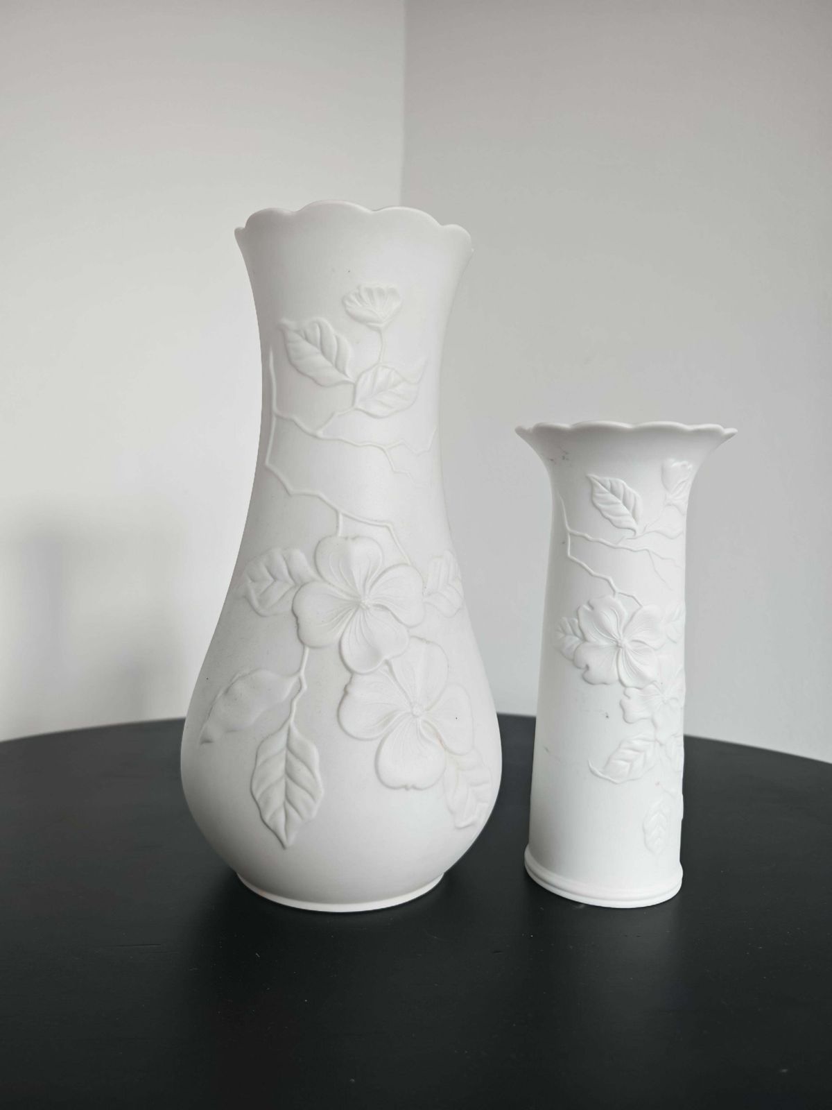 A Set Of 3 Mid Century Vases In Bisque Porcelain By Manfred Frey For Kaiser photo Home Decor