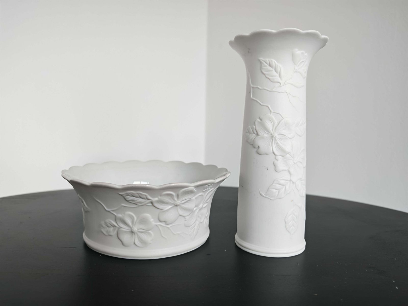 A Set Of 3 Mid Century Vases In Bisque Porcelain By Manfred Frey For Kaiser photo vinterior
