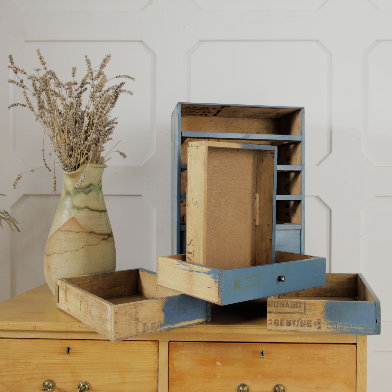 photo vinterior Vintage Painted Tabletop Chest Of Drawers