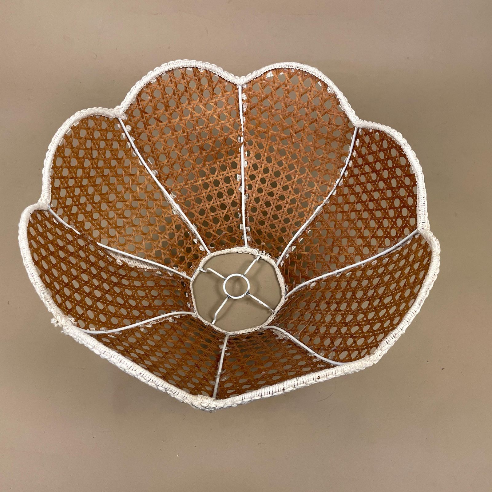 Vintage Rattan Wicker Wood Light Shade Ceiling Lightshade Pendant Scallop Petal Shape Retro Lampshade Antique Lamp Brown Cream photo Lighting