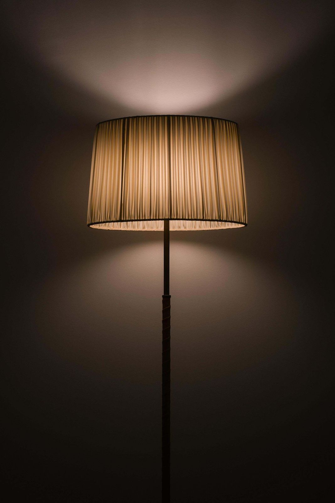 Rare Floor Lamp In Brass And Leather By Harald Notini, 1940s photo vinterior