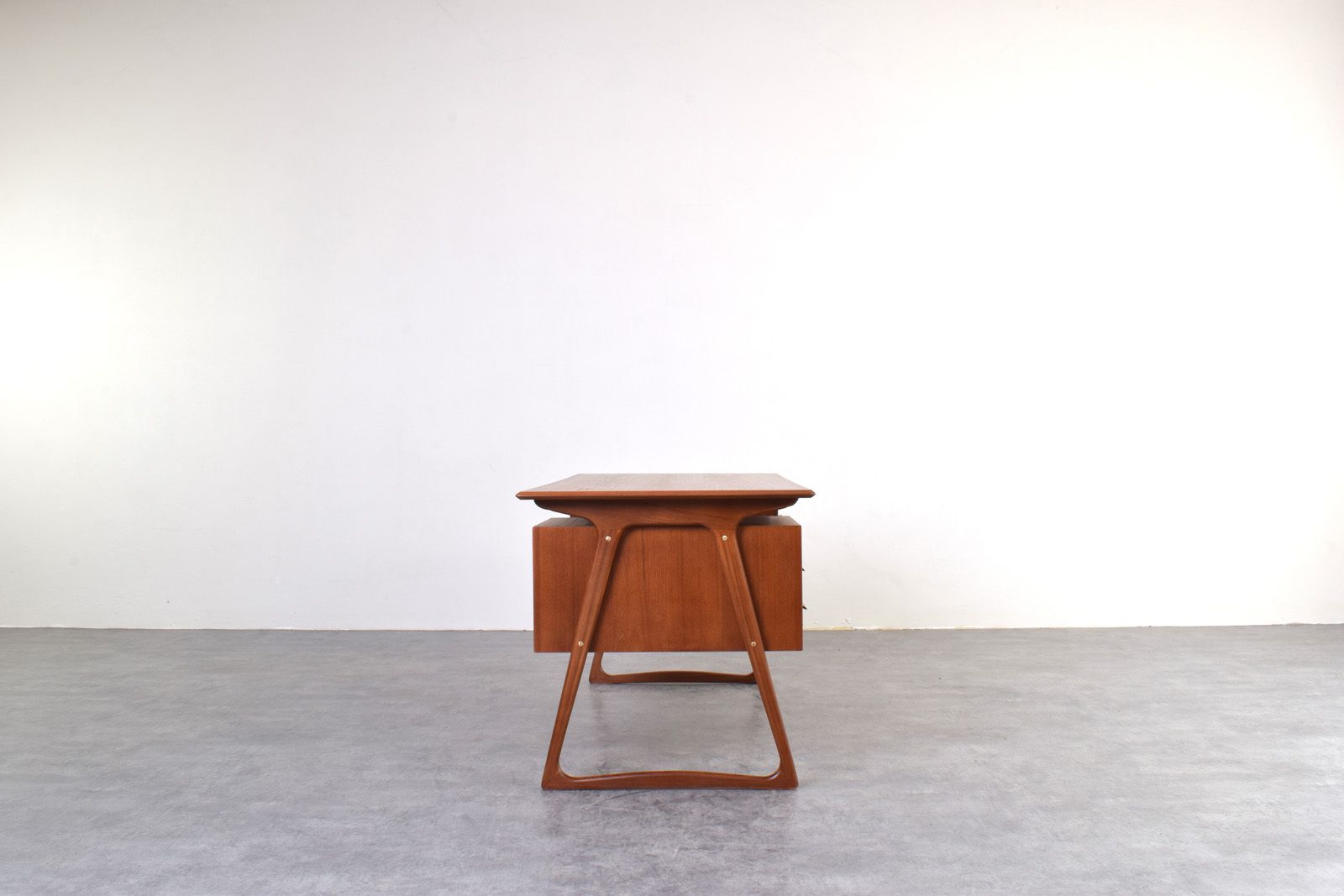 photo furniture Mid Century Danish Teak Executive Desk By Svend åge Madsen For H.P. Hansen, 1960s.