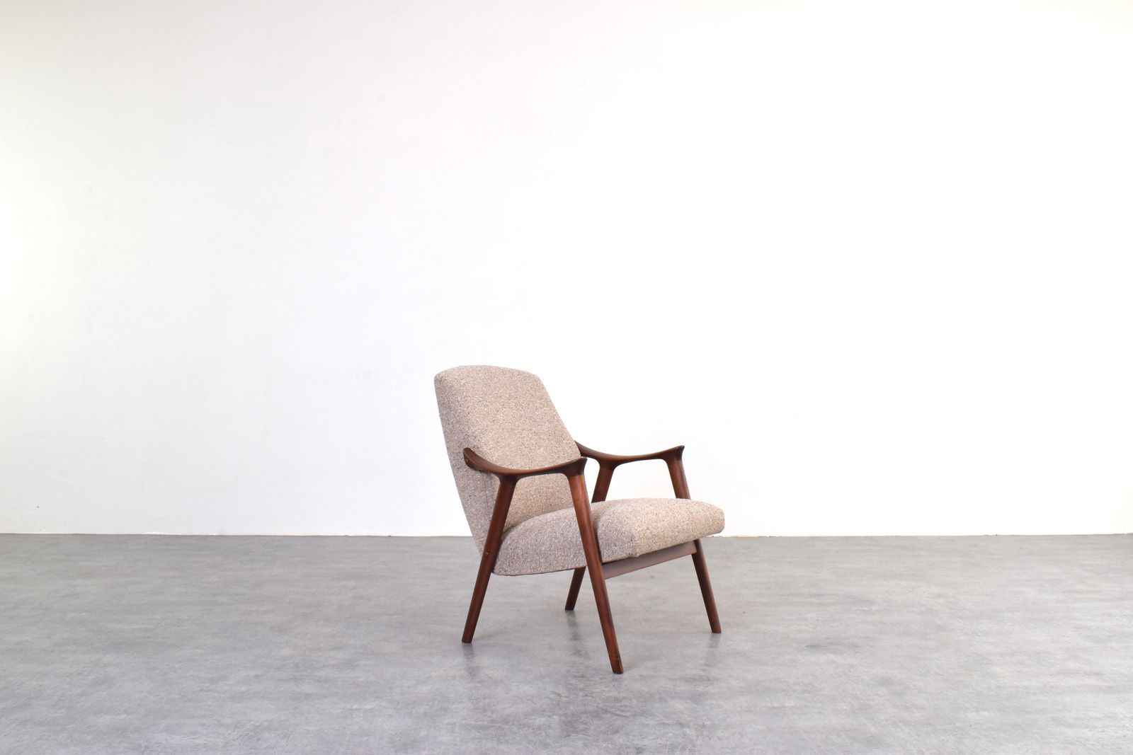 Mid Century „Tenor” Teak & Boucle Armchair From Møre Lenestolfabrikk, 1960s.