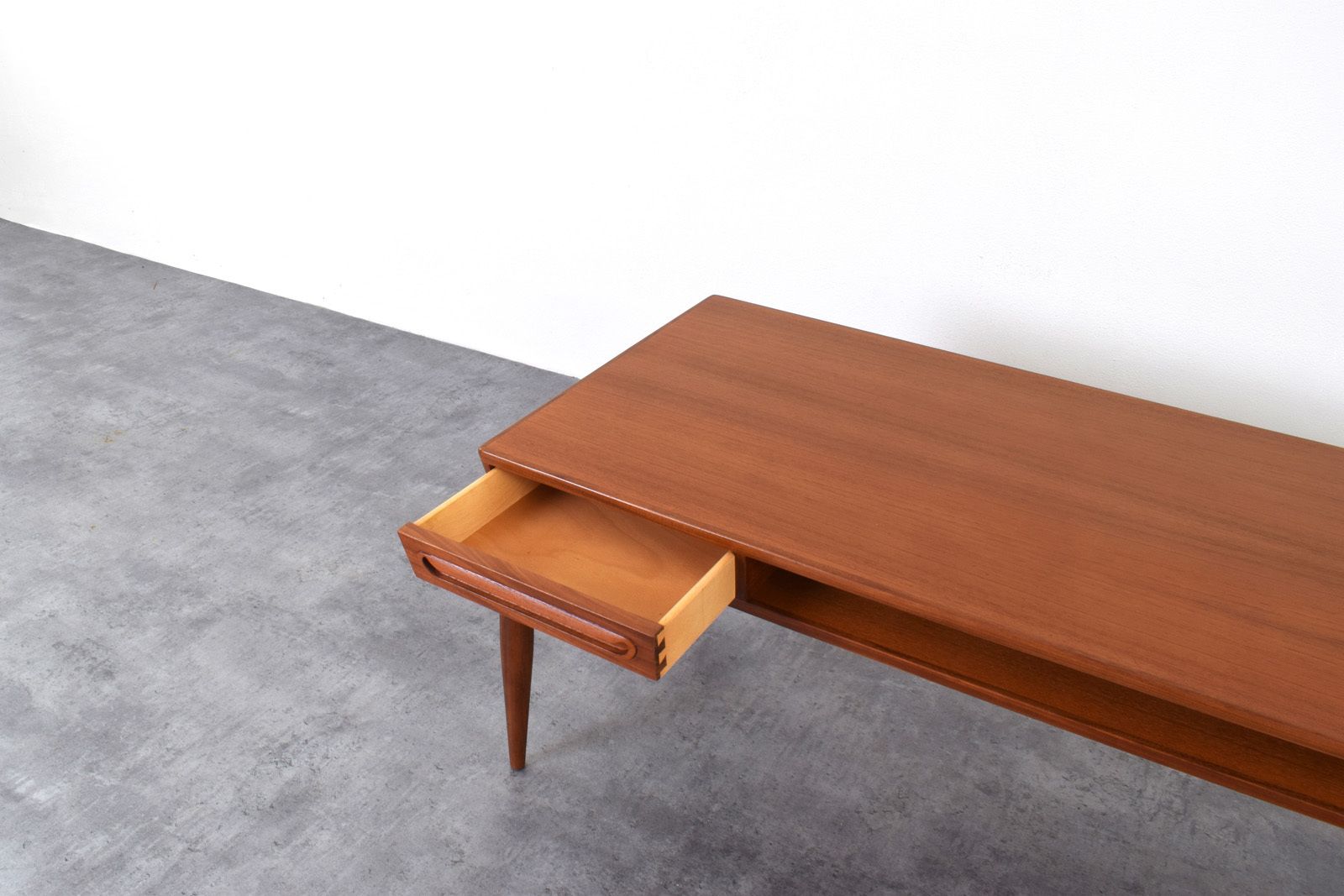 photo vinterior Mid Century Teak Coffe Table By Johannes Anderen For Trensum Möbelfabrik, 1960s.