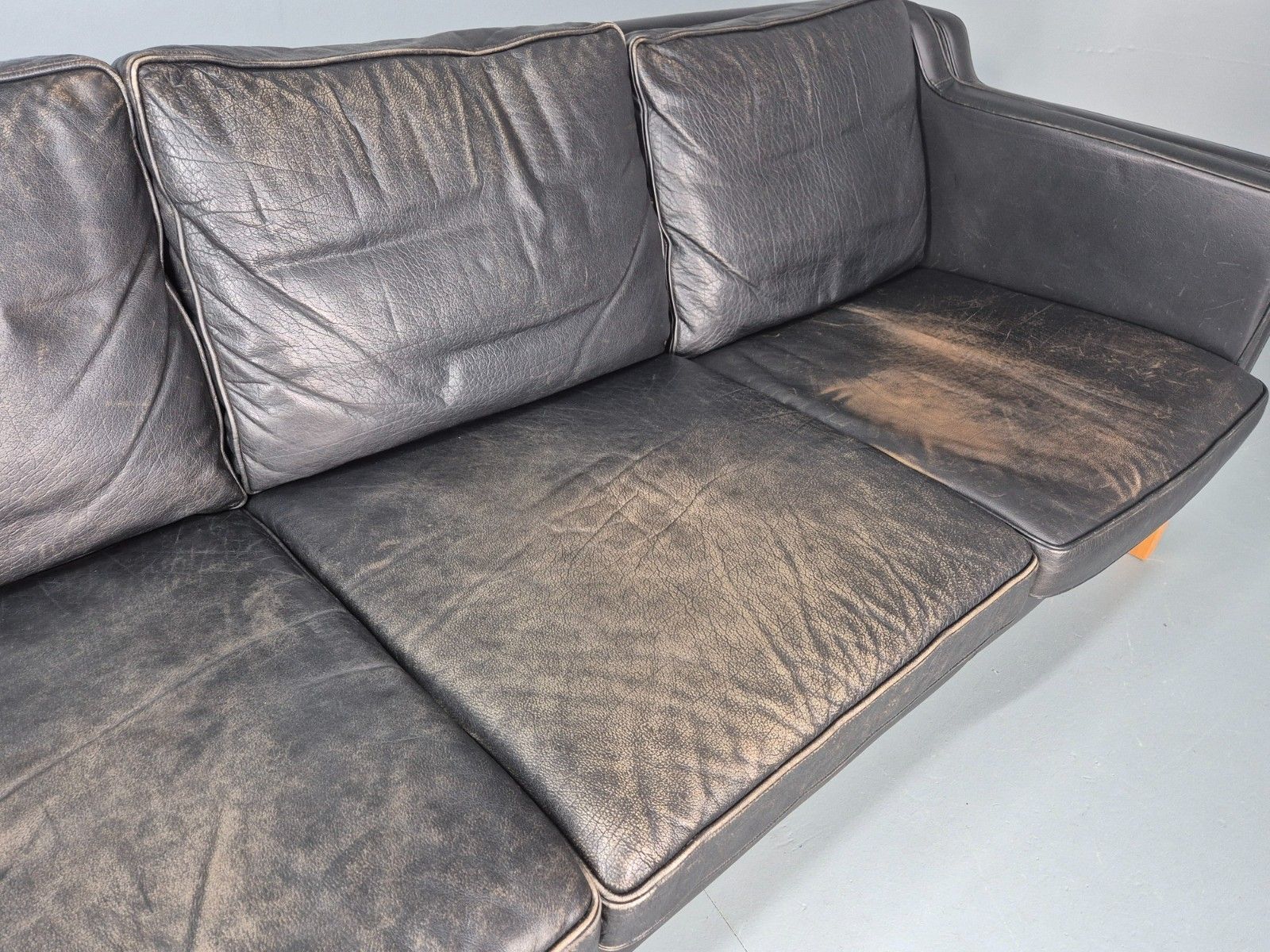 photo vinterior Vintage 3 Seater Sofa Danish Black Leather Mid Century Retro Stouby Eb10546 M3ss