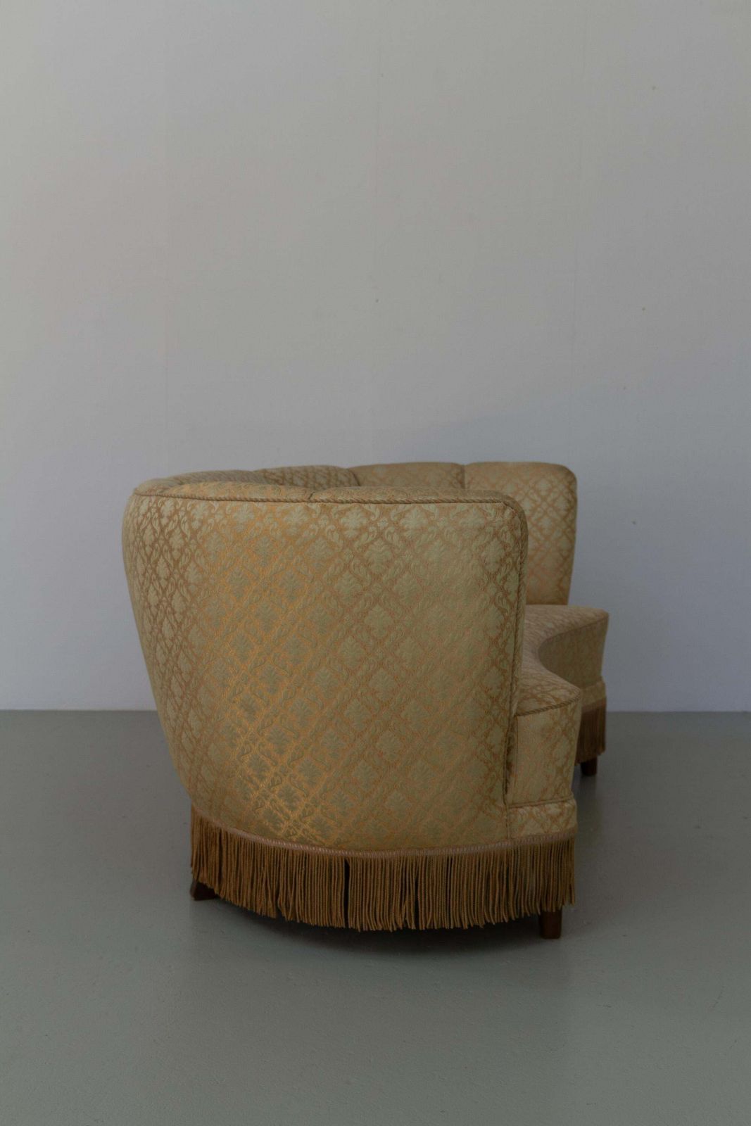 Danish Art Deco Banana Sofa, 1940s. photo vinterior