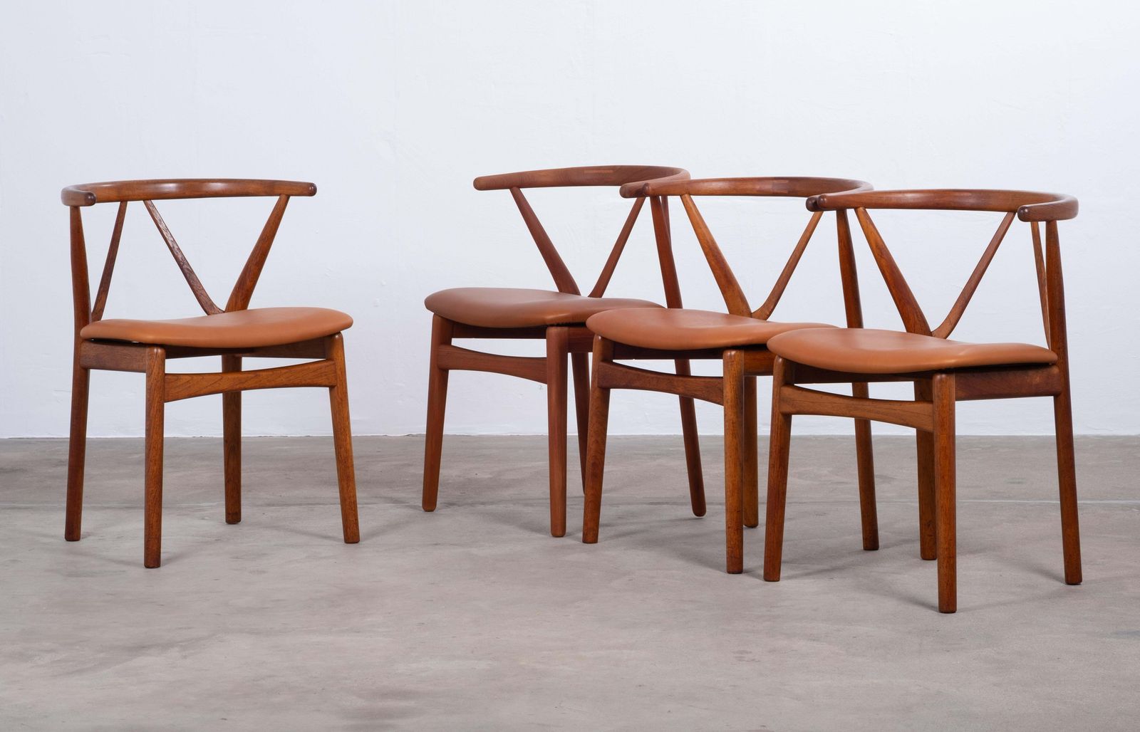 Set Of 4 Model 255 Dining Chairs By Henning Kjærnulf For Bruno Hansen, Denmark photo 4860.0