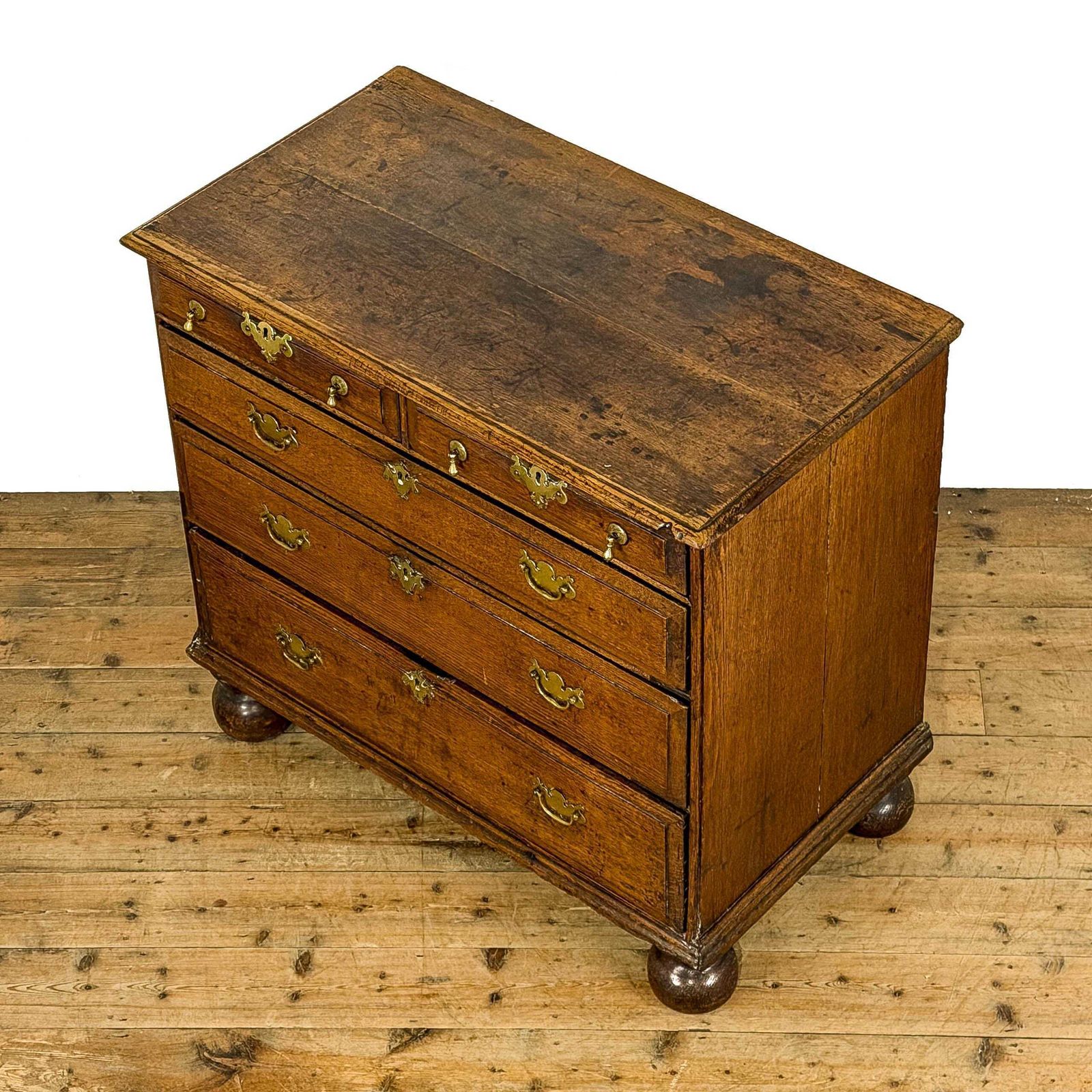 Antique 18th Century Oak Chest Of Drawers | Antique Storage | Bedroom Drawers | Antique Chest Of Drawer photo for sale