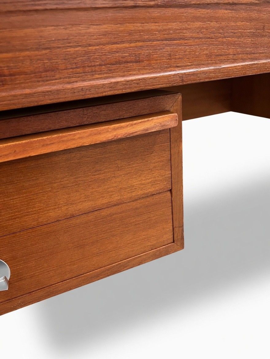 photo vintage Diplomat Desk By Finn Juhl For France & Søn / France & Daverkos