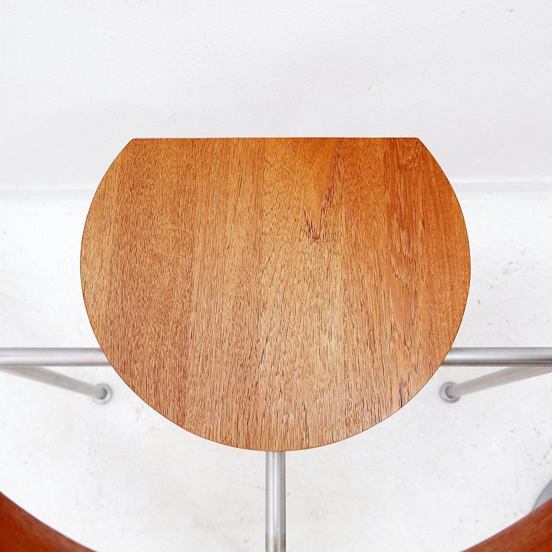 photo vinterior Tea For Two Bistro  Set By By Chung Myungchul For Lister Lutyens   1990s