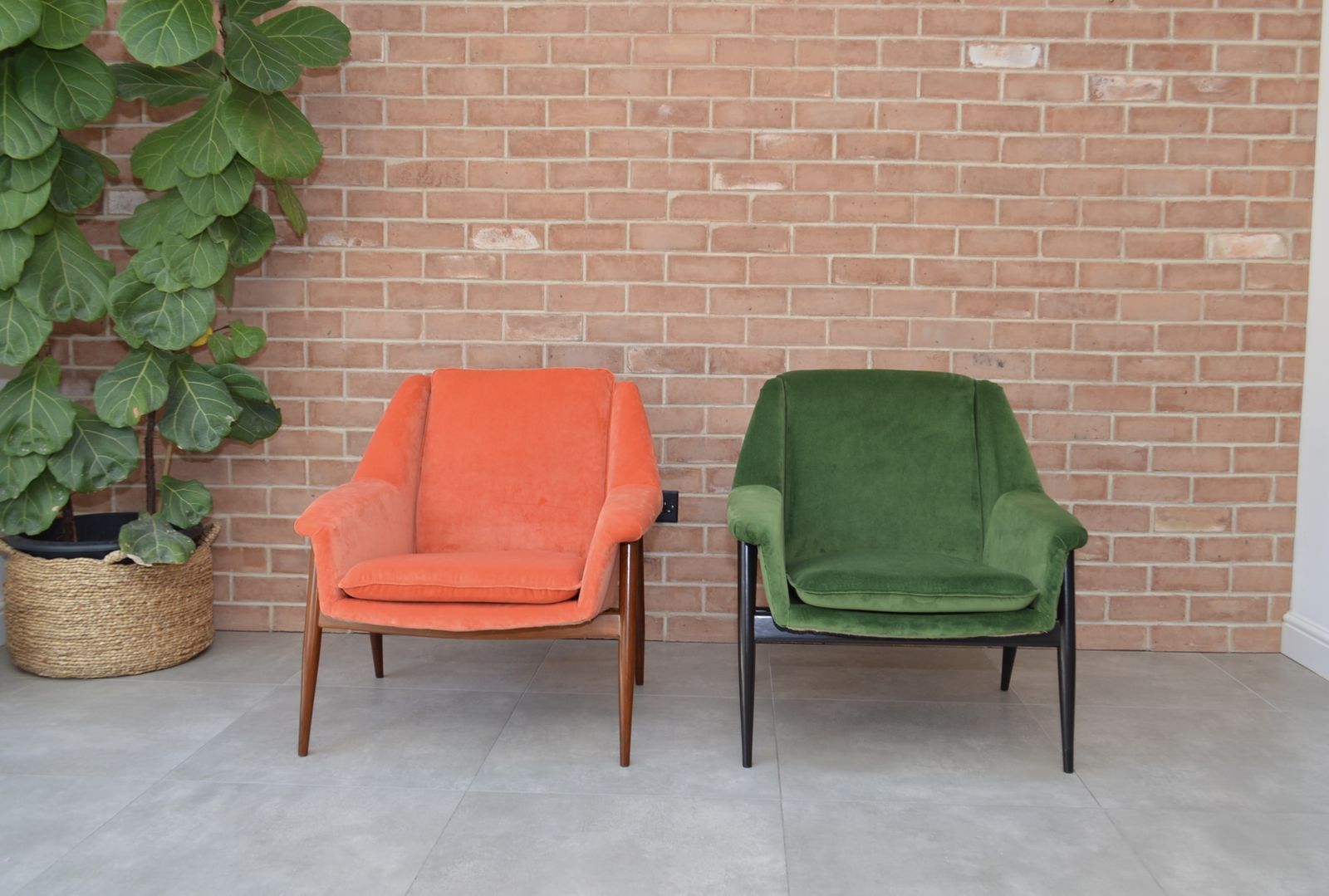 Mid Century Parker Knoll "New Menton" Model Pk940 Teak Armchair, Green Velvet Upholstery photo vintage