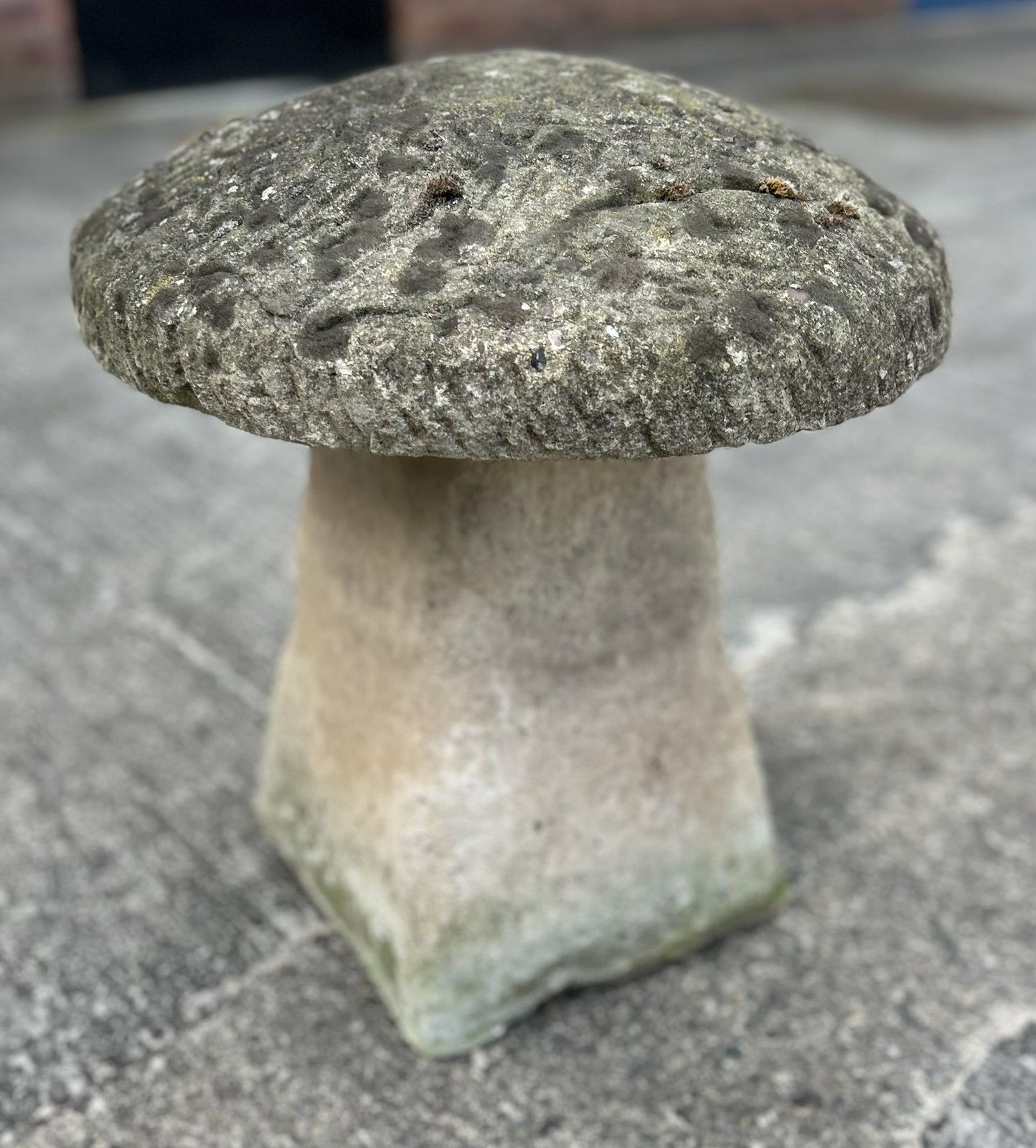 Large Vintage Country House Weathered Stone Garden Staddle Stone Mushroom