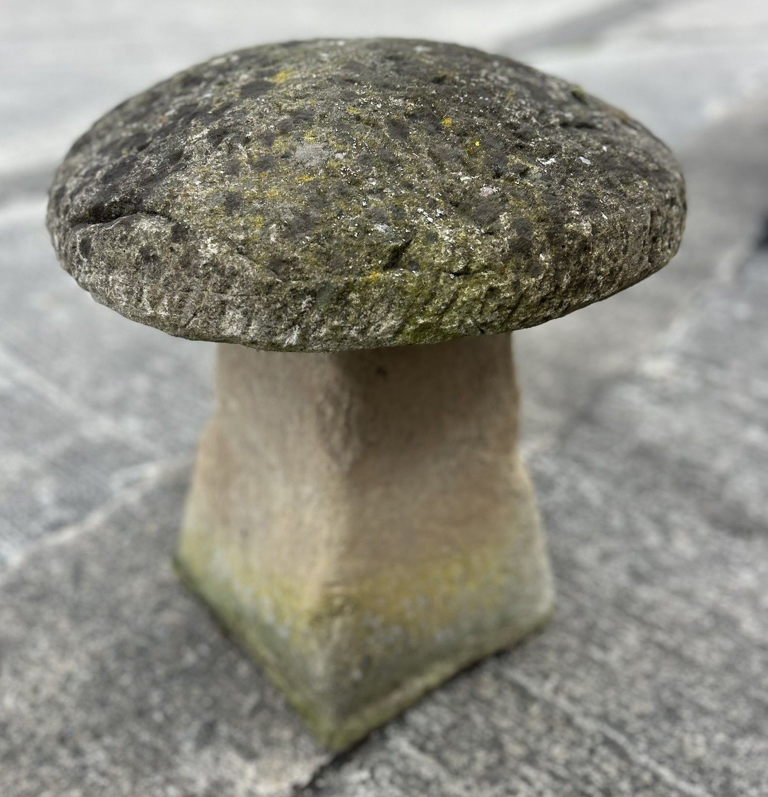 photo furniture Large Vintage Country House Weathered Stone Garden Staddle Stone Mushroom