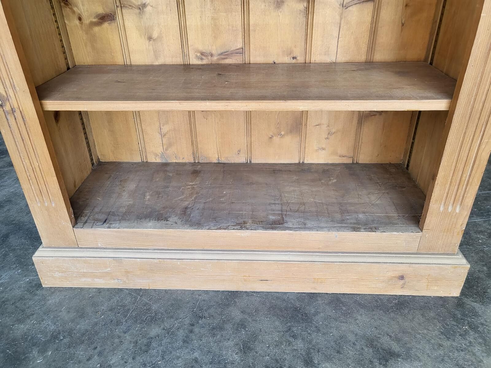 325.0 Tall Pine Open Bookcase Adjustable Shelves Cornice photo