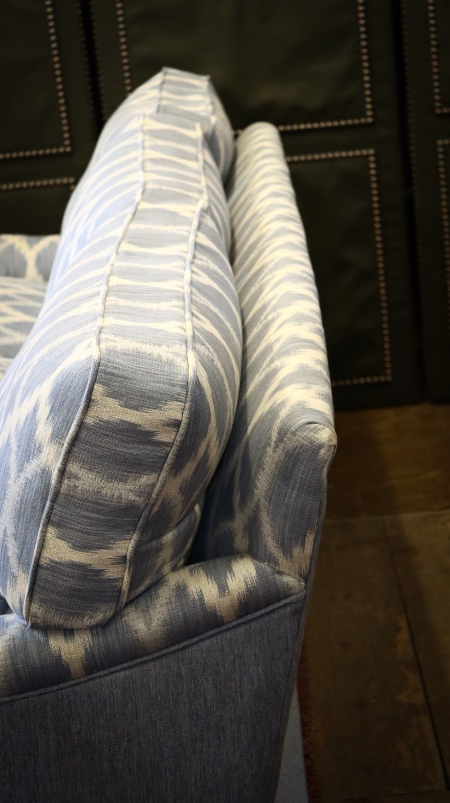 Furniture Peter Dudgeon 3 Seater Connaught Grand Sofa Jane Churchill Fontane Blue Linen 🚚 photo