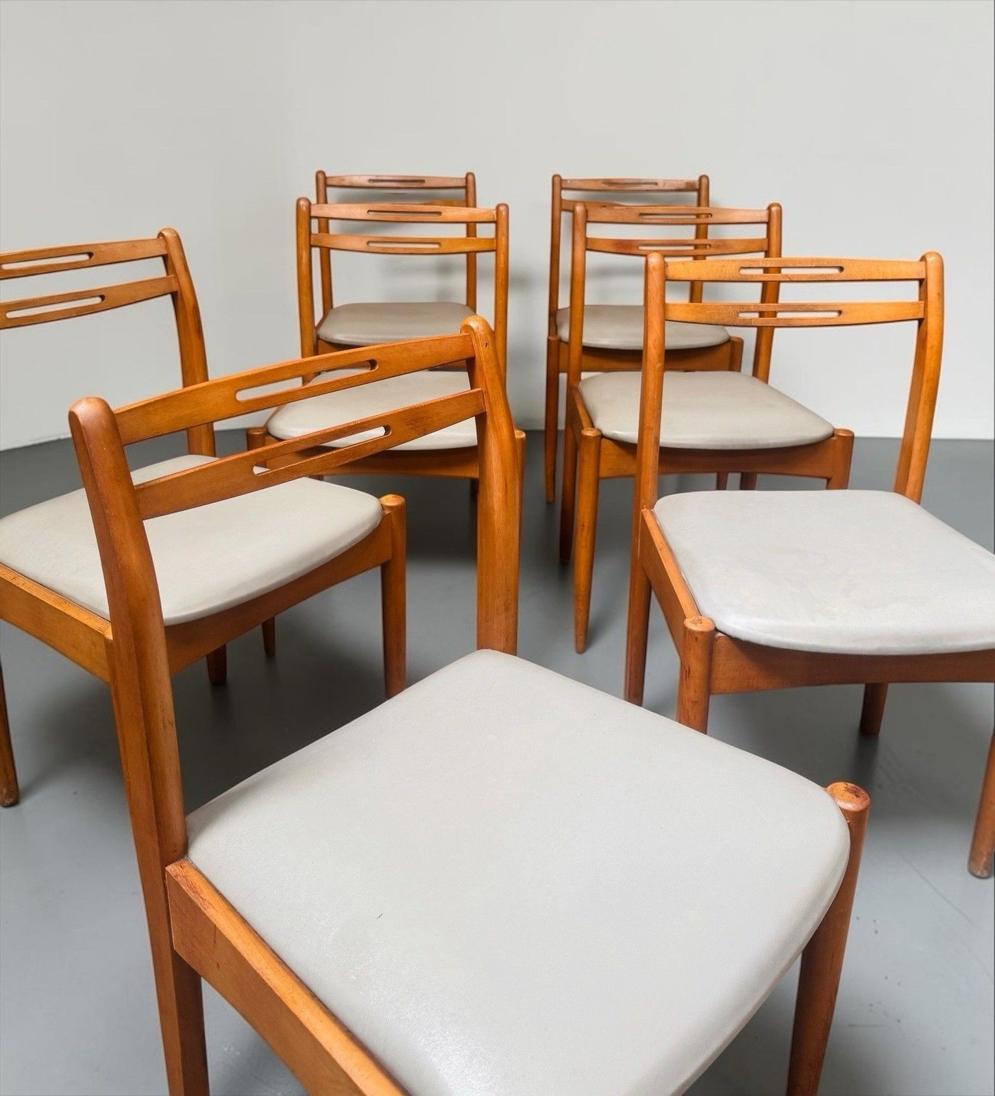 Set Of Seven Teak Morris Of Glasgow Dining Chairs Danish Style Rare Mid Century photo vintage