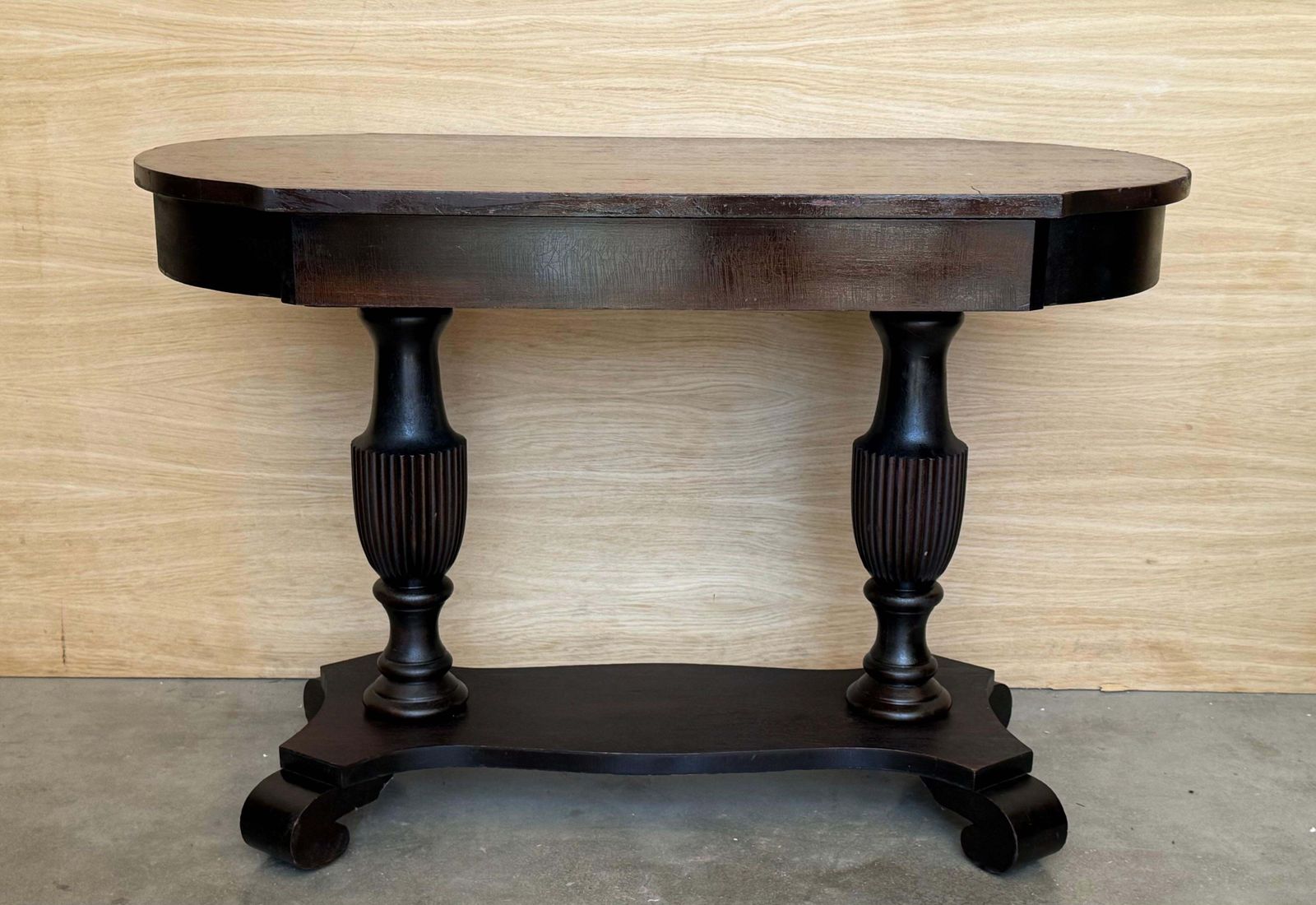Table de jeu ou bureau américain de style Federal en noyer sculpté, New York, vers 1810 photo furniture