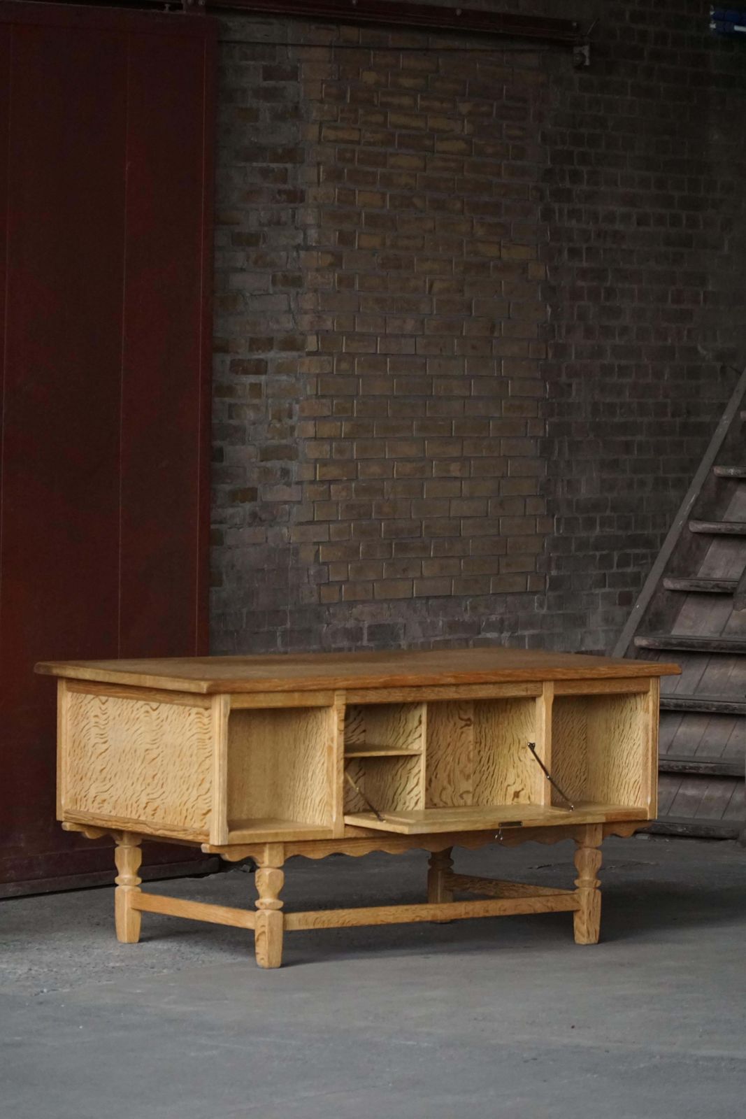 photo vintage Freestanding Desk In Oak, Danish Mid Century Modern, Henning Kjærnulf, 1950s