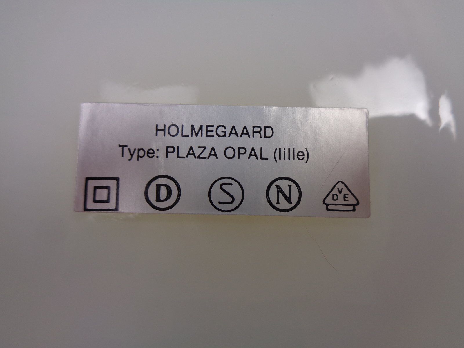 photo buy Plaza Opal Glass Table Lamp From Hsin Lung Lin For Holmegaard Glasværk, Sweden, 1970s