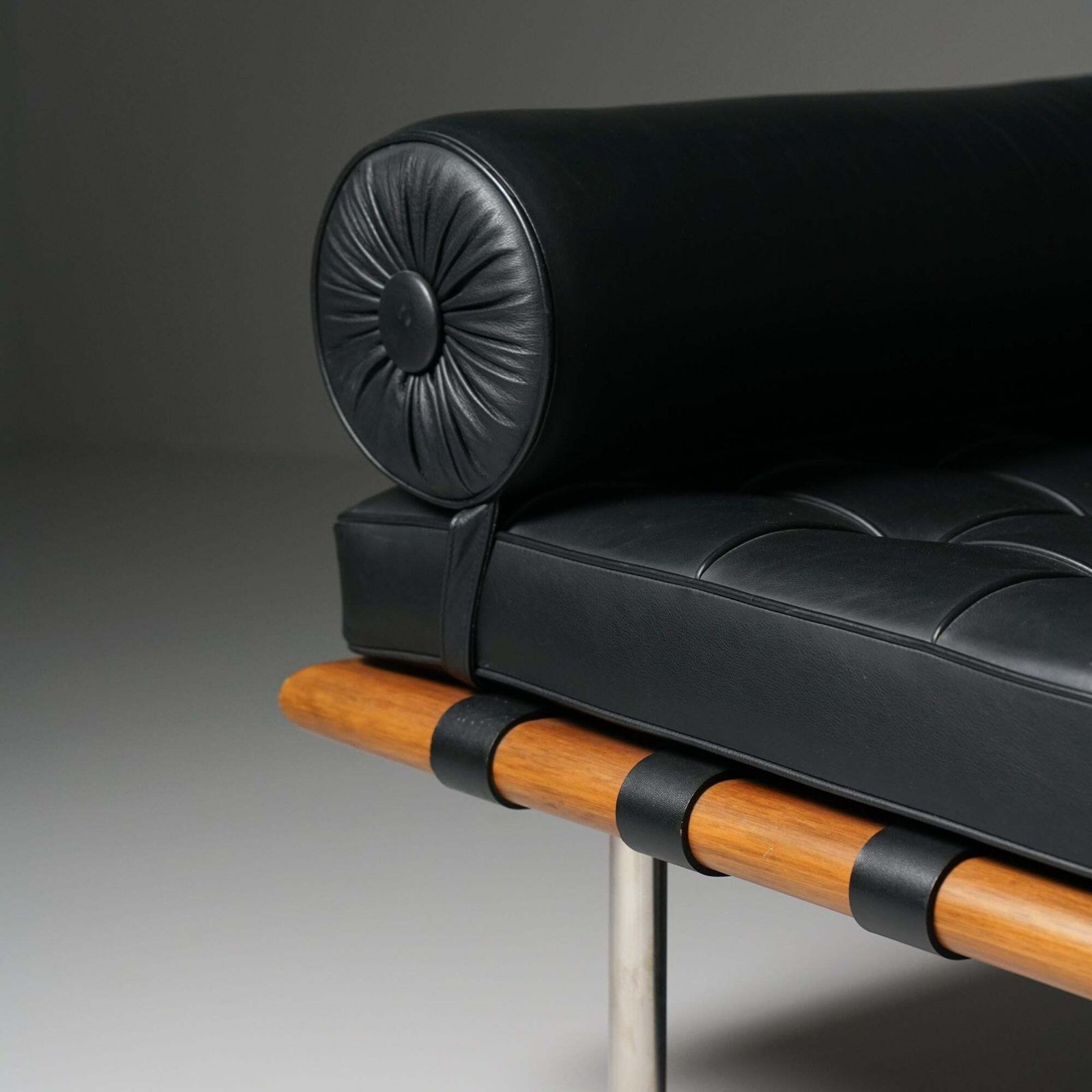 Bacelona Daybed, Ludwig Mies Van Der Rohe, Knoll, Early 2000s photo 11217.0