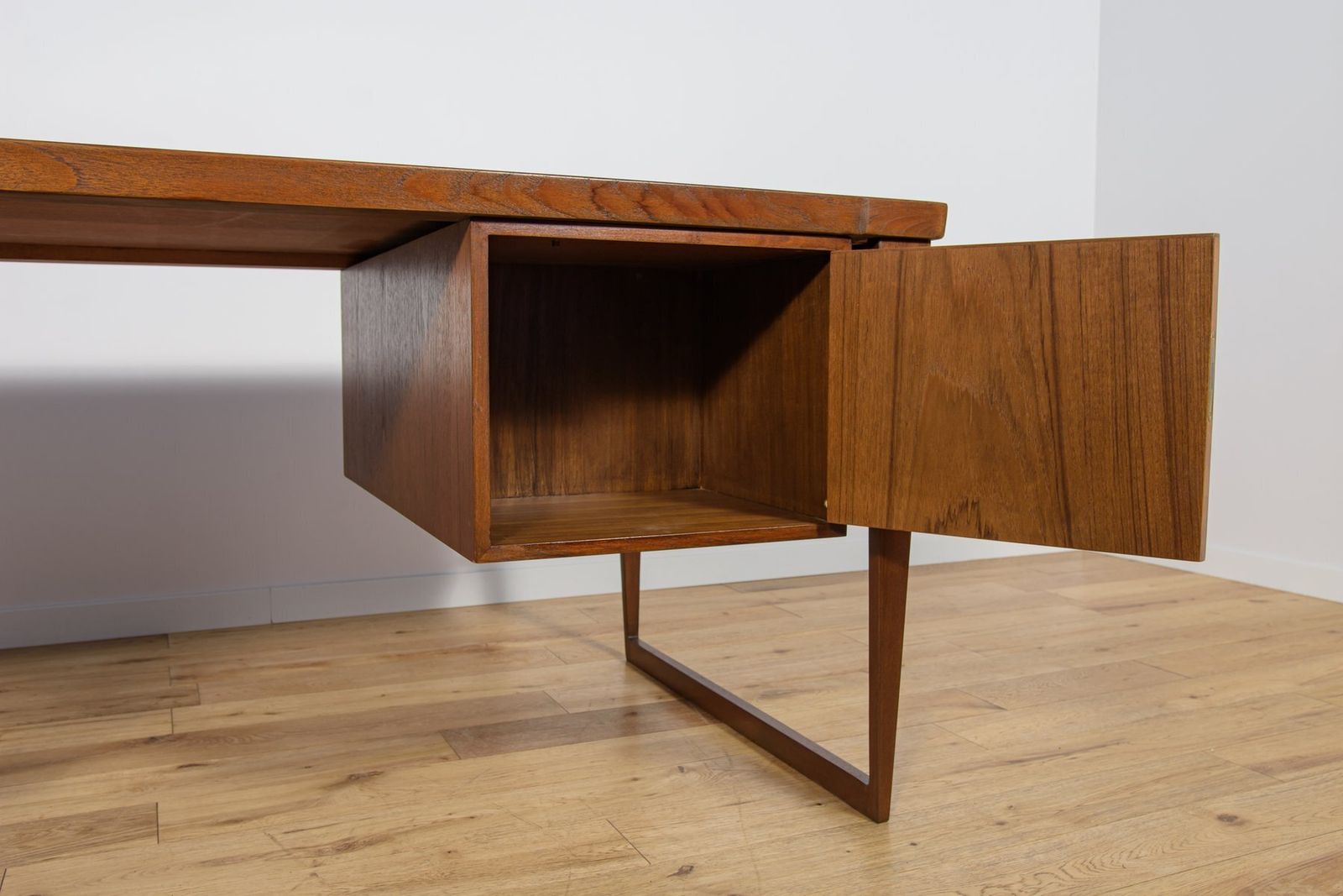 photo furniture Model 70 Desk In Teak By Kai Kristiansen For Feldballes Møbelfabrik, Denmark, 1960s