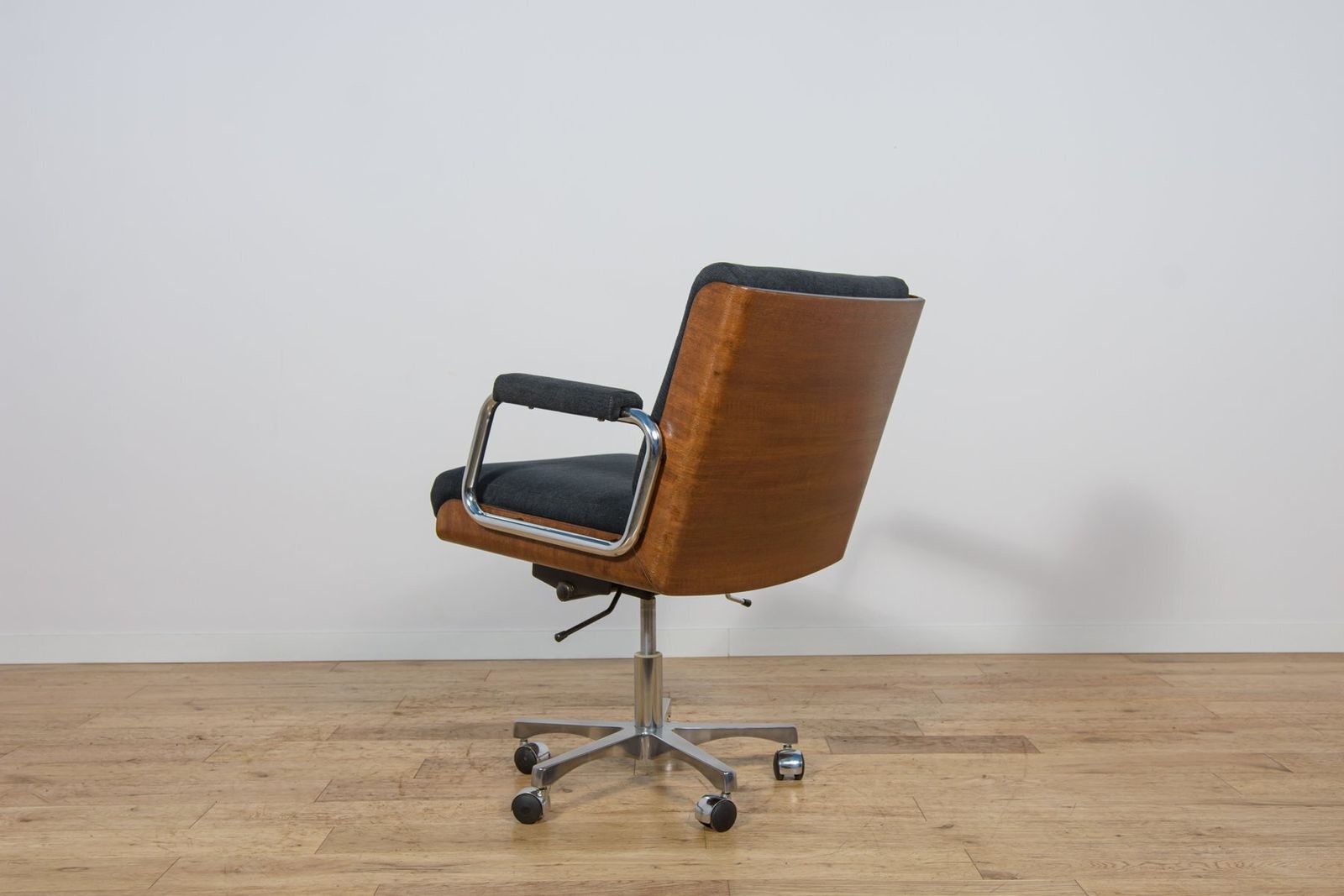 Mid Century Swivel Office Chair By Gordon Russell, United Knigdom, 1970s photo Furniture