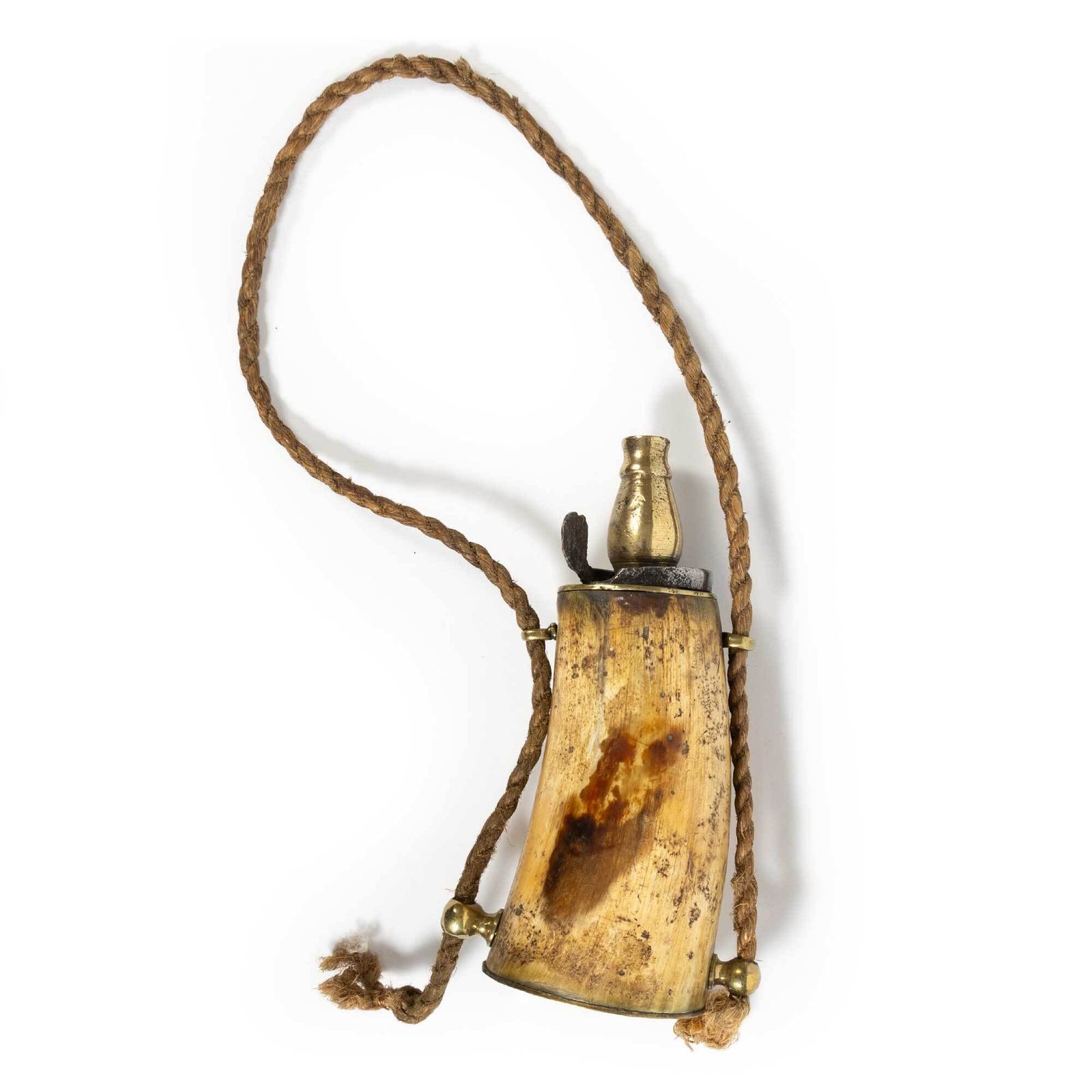 Flasque à poudre d'époque - XIXe siècle, corne et montures en laiton