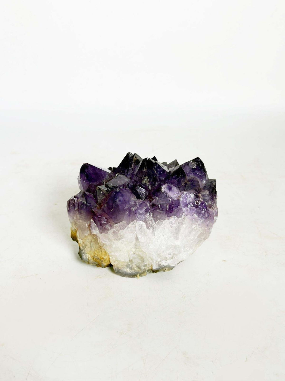 Press Paper In Amethyst, France, 20th photo Home Decor