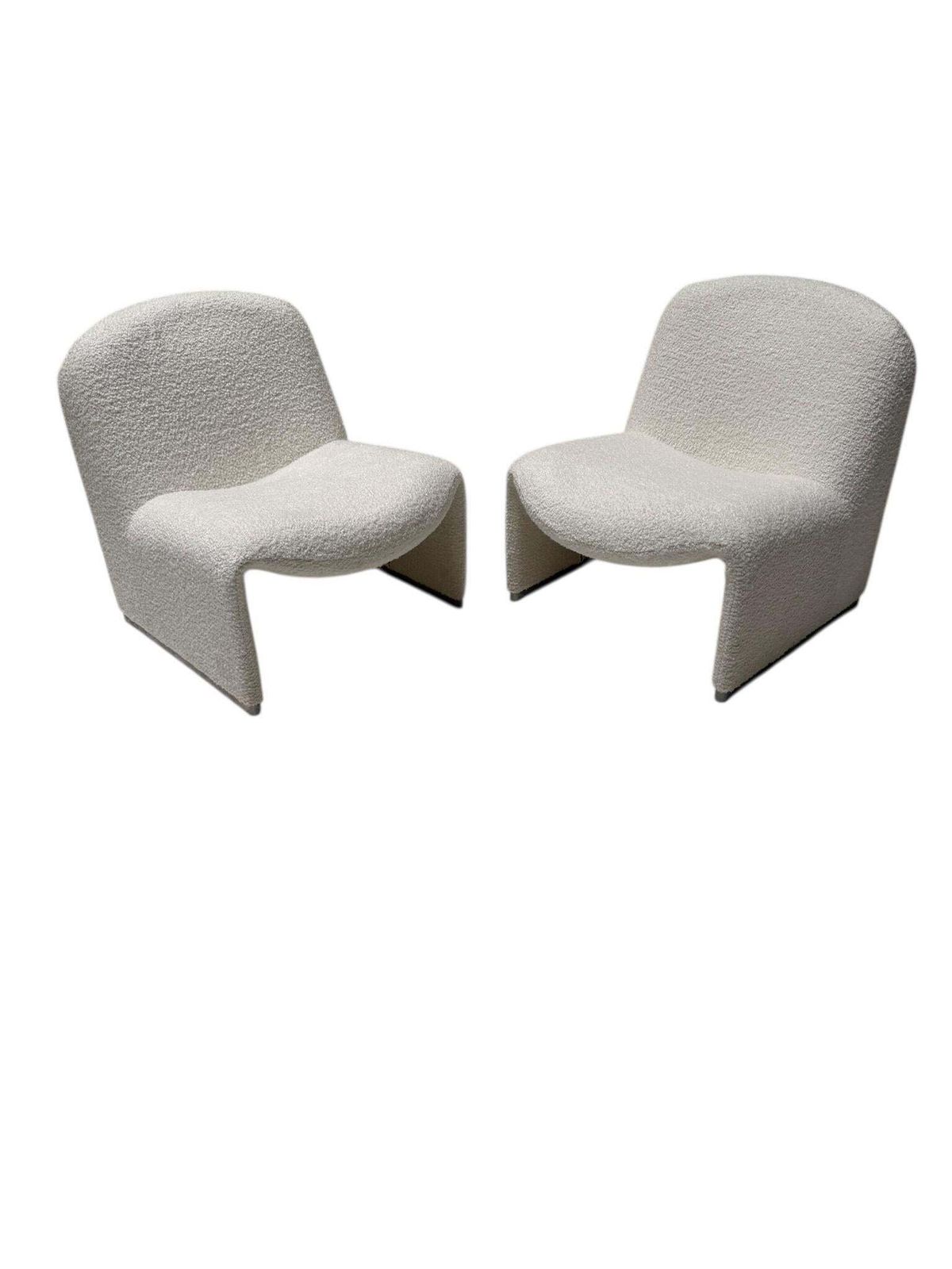 Giancarlo Piretti Two Mid Century Modern Alky Lounge Chairs In Bouclé, 1970s photo for sale