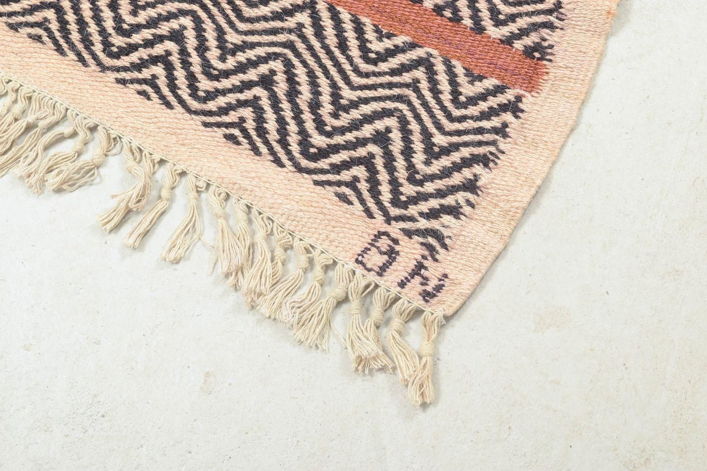 Märta Måås Fjetterström / Barbro Nilsson. Tapis en laine à motif géométrique en zigzag photo vintage